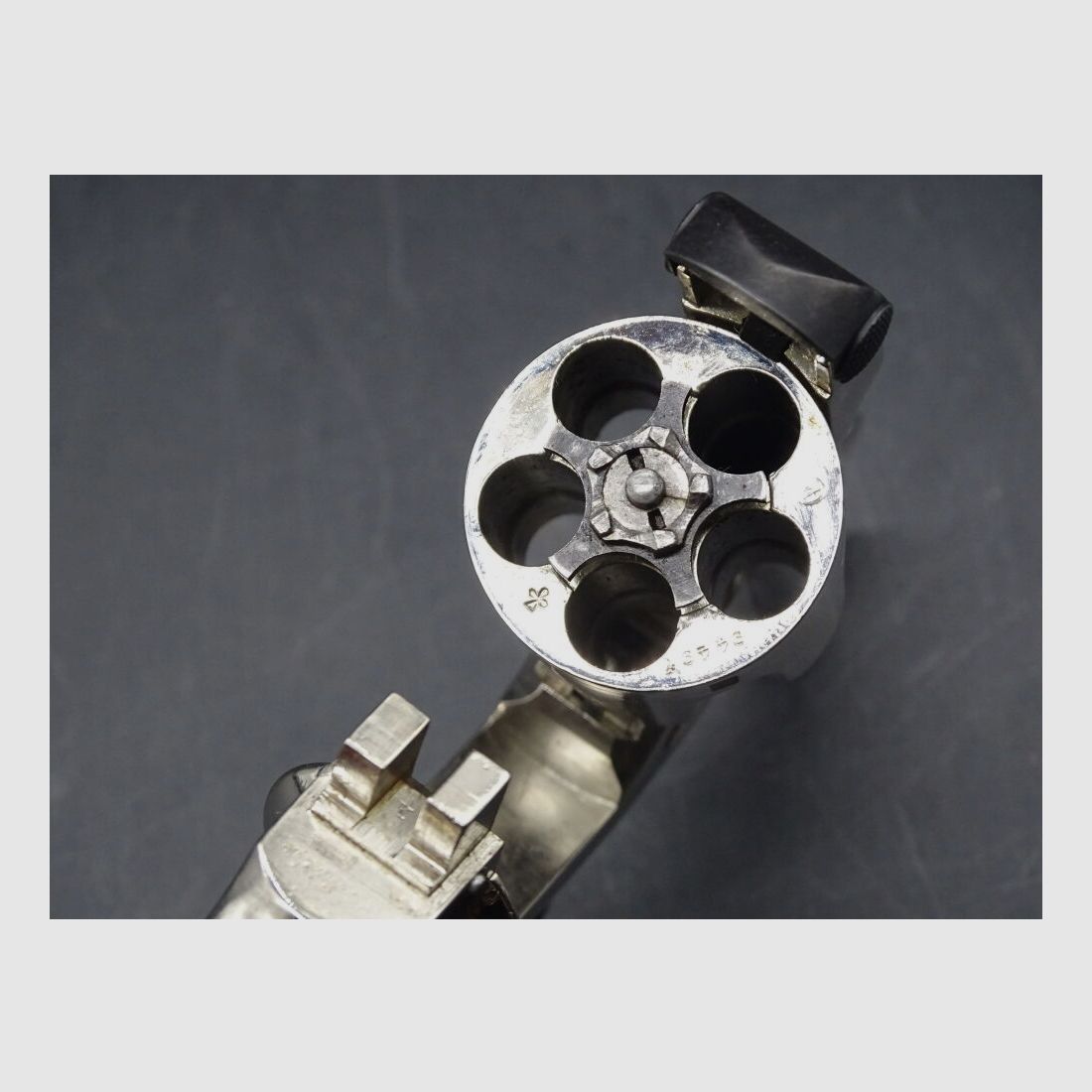 Smith & Wesson 1902 Hammerless Niquelado Calibre .32S&W 1902 Hammerless