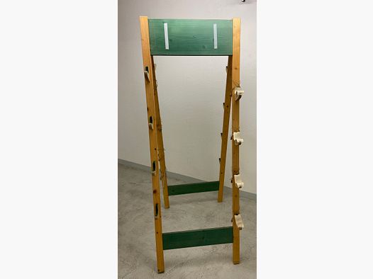Waffenständer - Holz - Bock Ständer - freistehend - Waffen abschließbar