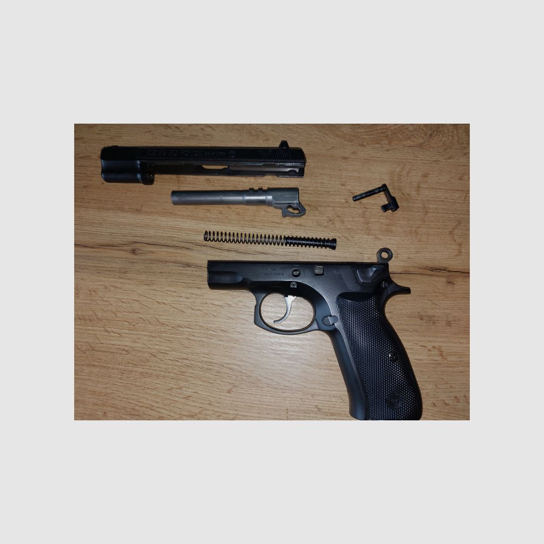 Pistole halbautom. CZ75 BD Police Kurzwaffe