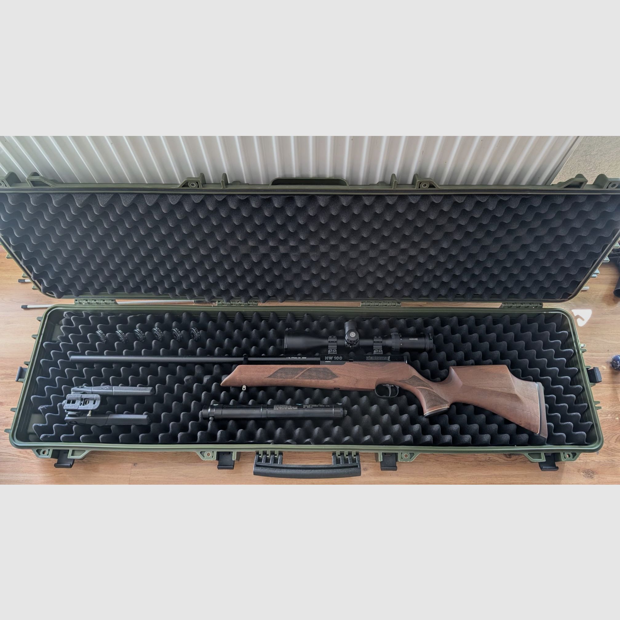 Weihrauch HW100 S F.S.B. 56cm extra long + scope (Hawke Airmax 30 WA SF 4-16x50 AMX IR) + bipod (MDT Oryx BiPod) + additional accessories + warranty