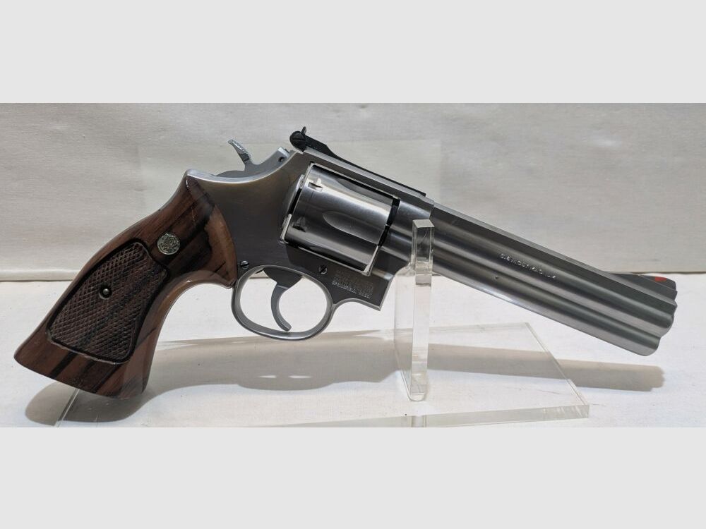 Smith & Wesson 686