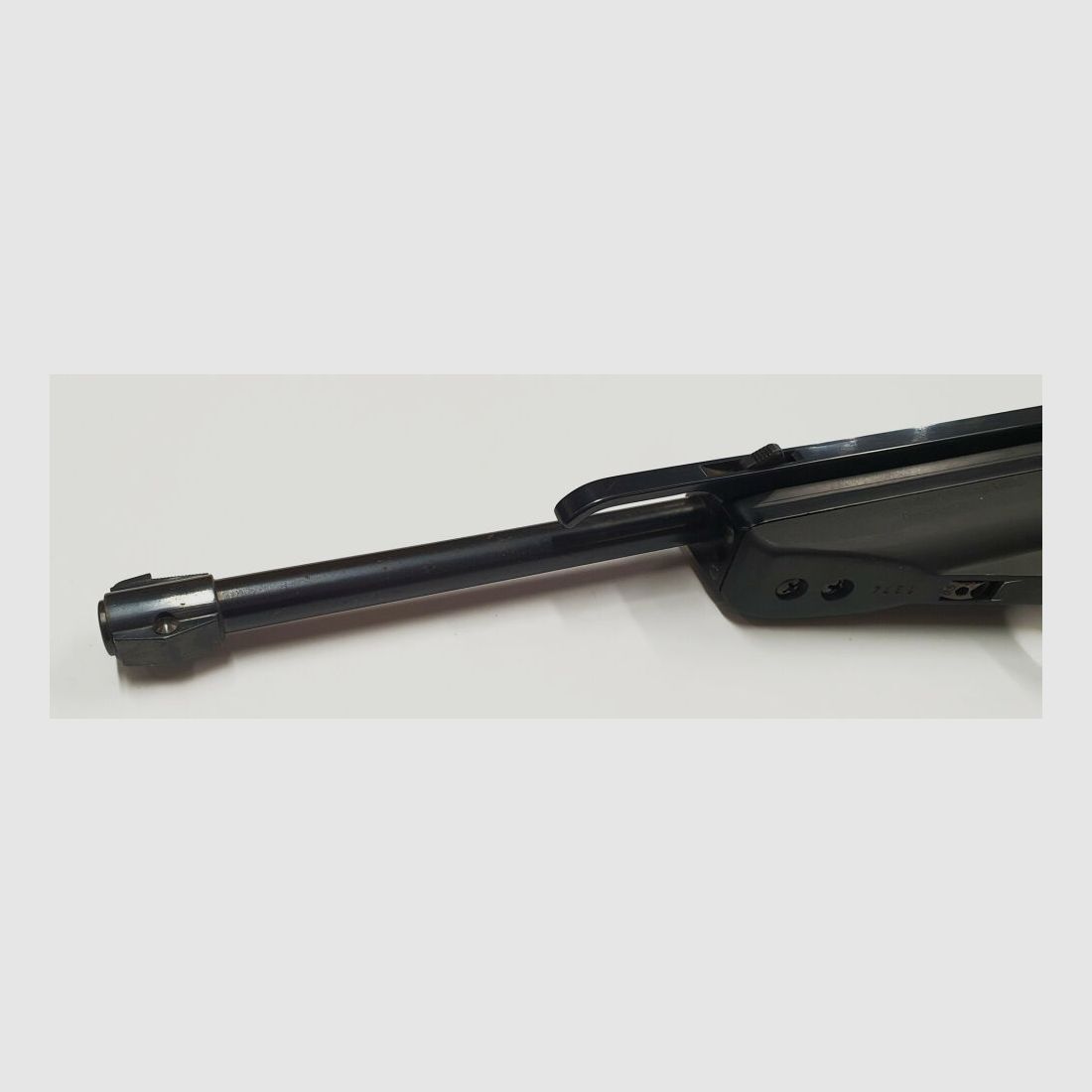Feinwerkbau Feinwerkbau Mod. 65 4,5/.177 FWB 65 Mk. I , vierstellige Seriennummer, Federdruck / Seitenspanner