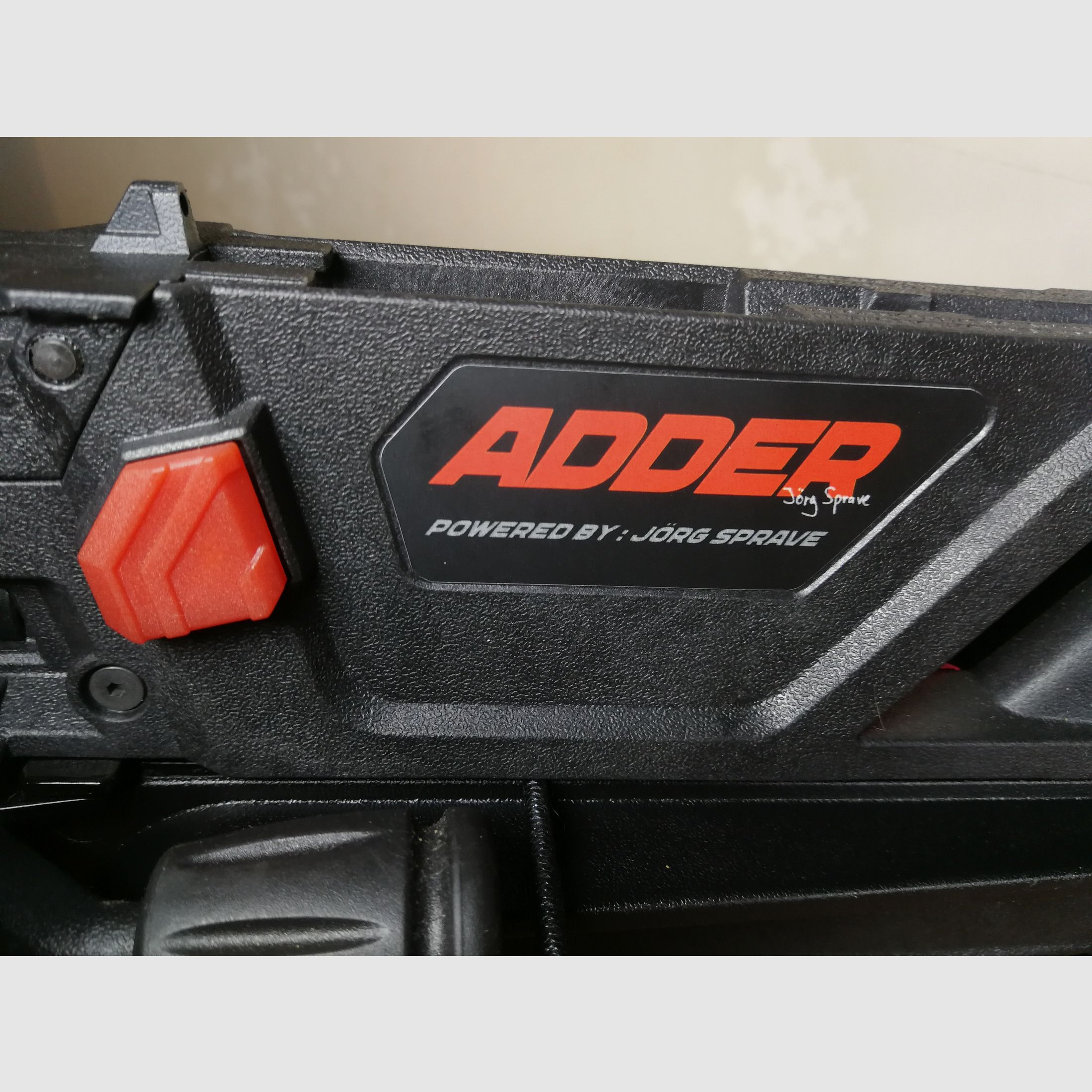 ADDER COBRA SYSTEM 130 LBS + 7 SCHUSS POLYMER MAGAZIN + 7 SCHUSS METALL MAGAZIN + OPTIK 3-10x42 Gr/Ro Bel & BERETTA 4x32 + METALL STANDBEIN