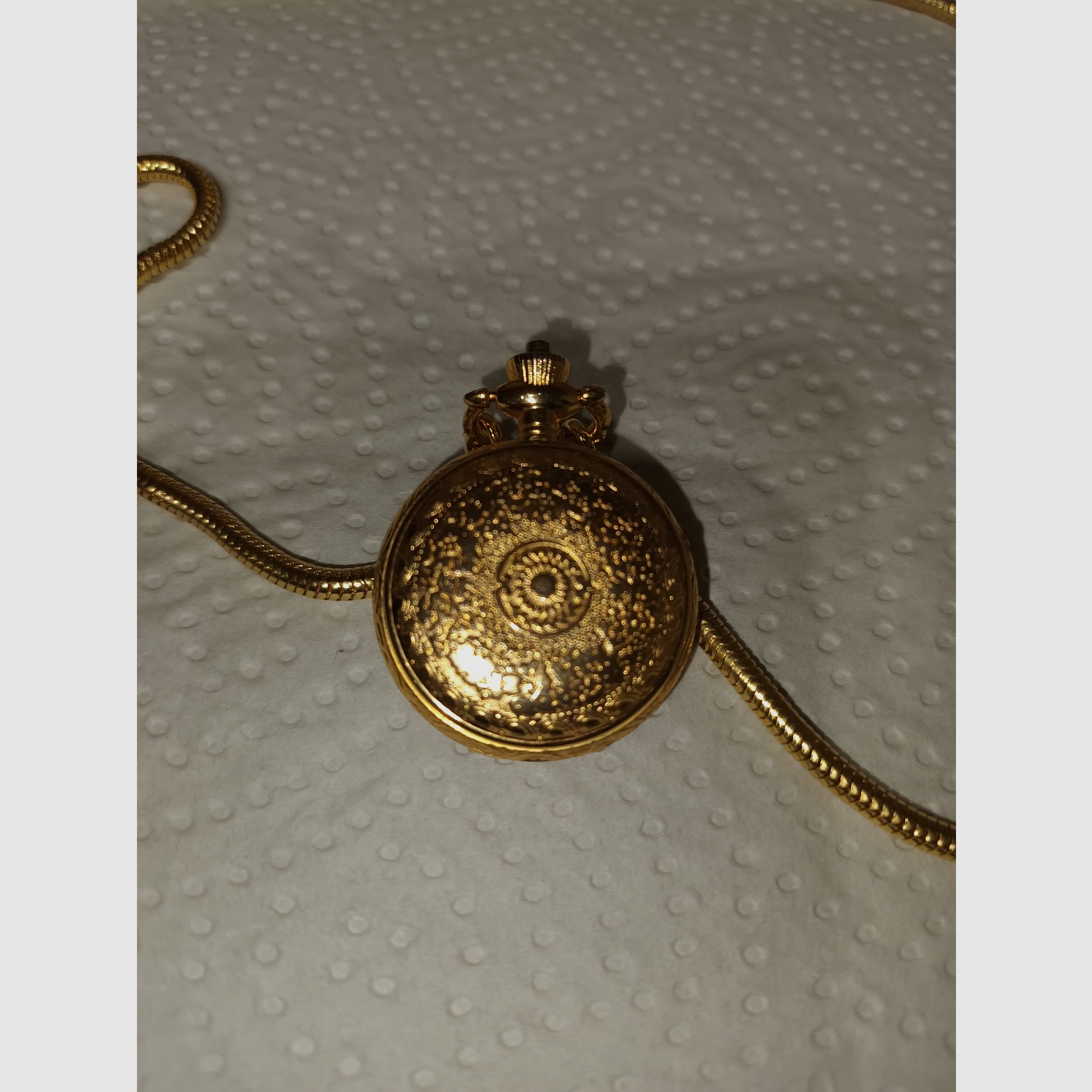 Ladies watch with necklace