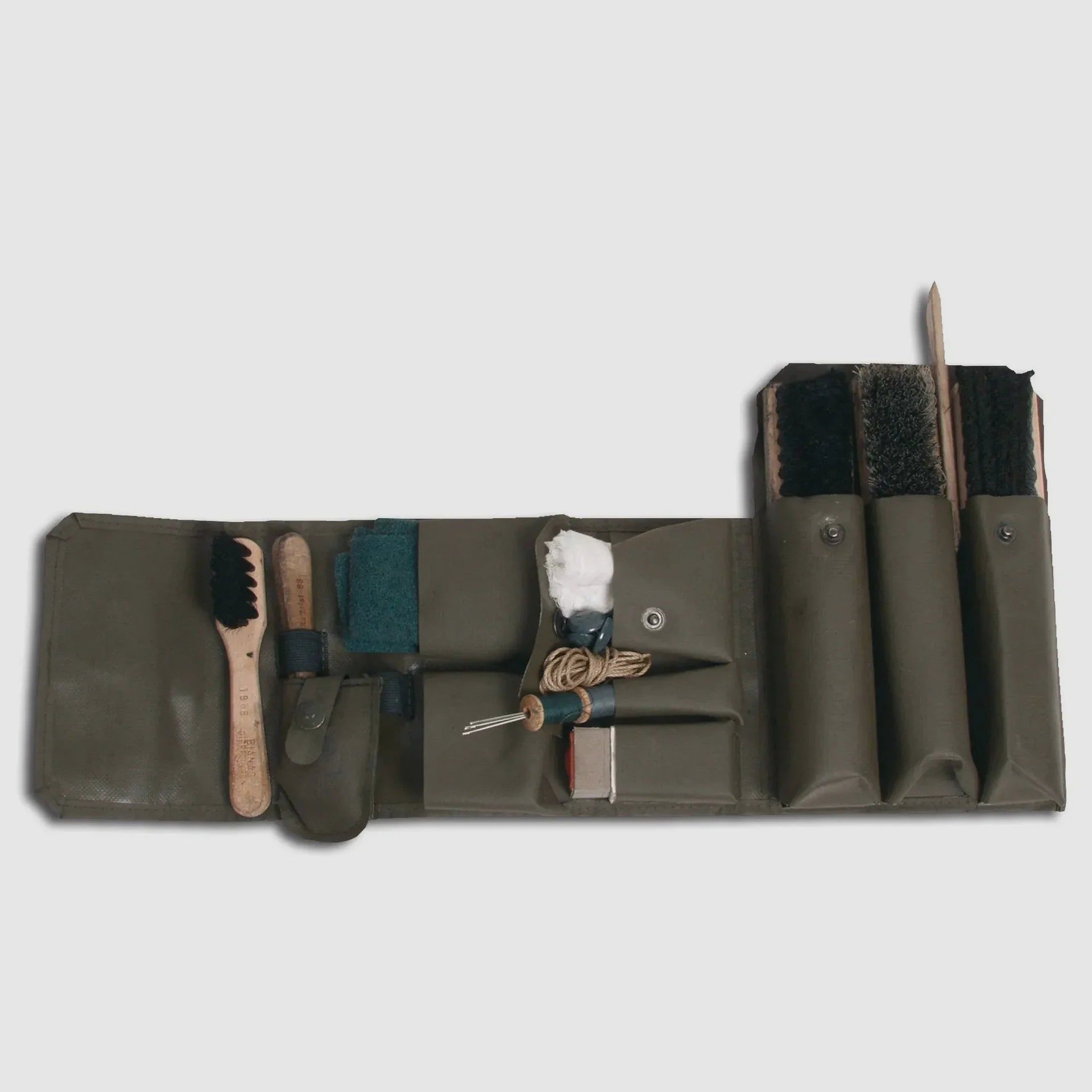 Schweizer Armee Schweizer Schuhputzset gebraucht