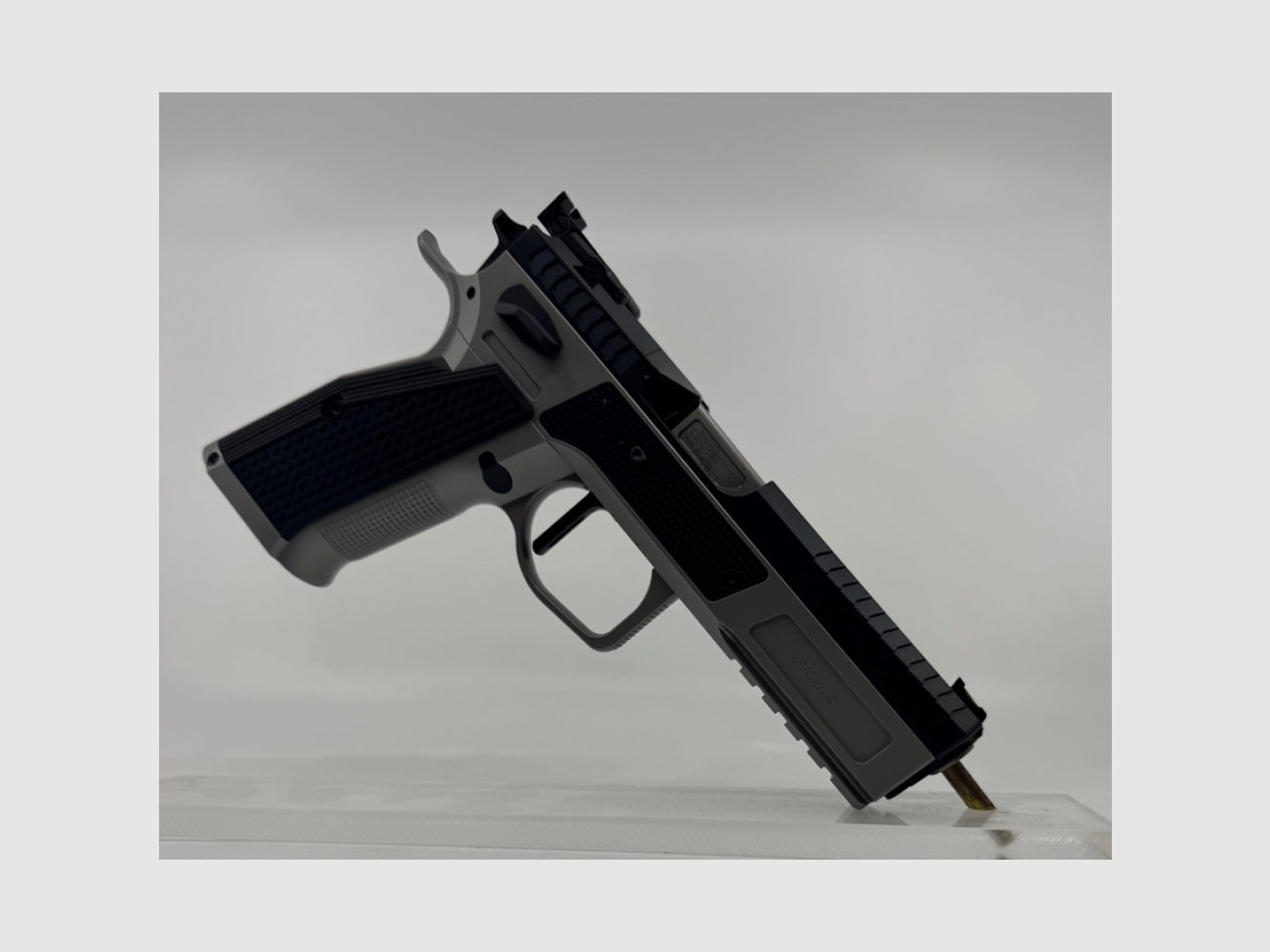 Phoenix Drake Production, Acier / Acier, Duotone, uniquement SA, fibre verte, viseur OR, 9 x 19mm, preuve militaire