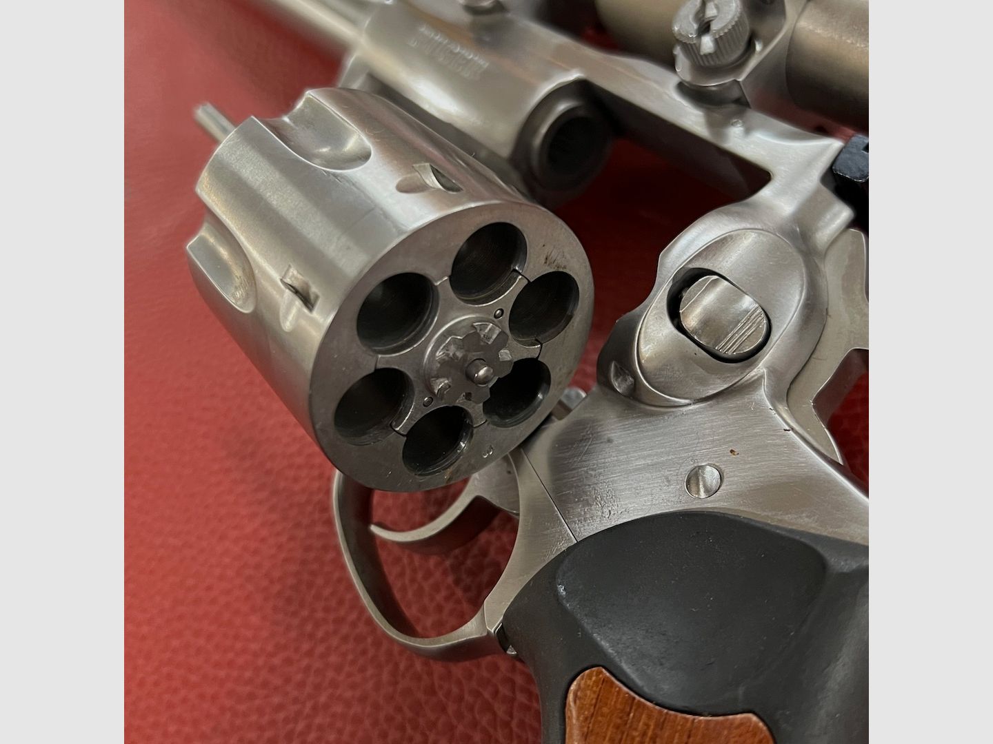 Ruger Super Redhawk, image 4 sur 12