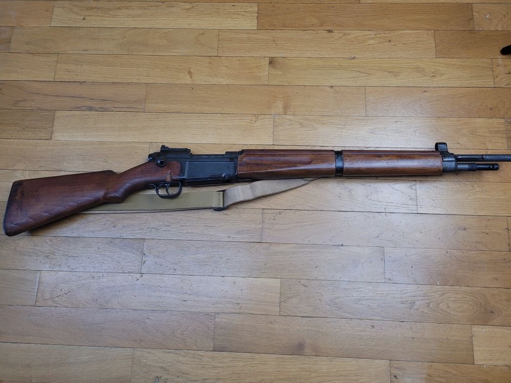 Schöner MAS 36 Gewehr 2. Typ - 100% zweiter Typ – Seltene Umrüstung für Kal. 308 Winchester und mit Sicherheit (!) – Bajonett und Gewehrriemen – Ausgezeichneter Spiegel-Lauf mit sehr schönen Zügen – Gehäuse und Verschluss mit Nummer – Gewehrriemen – Clips verfügbar – Spezialwaffe für TBE +, Bild 2 von 23