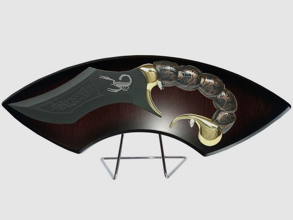 Escorpión de fantasía con soporte de mesa