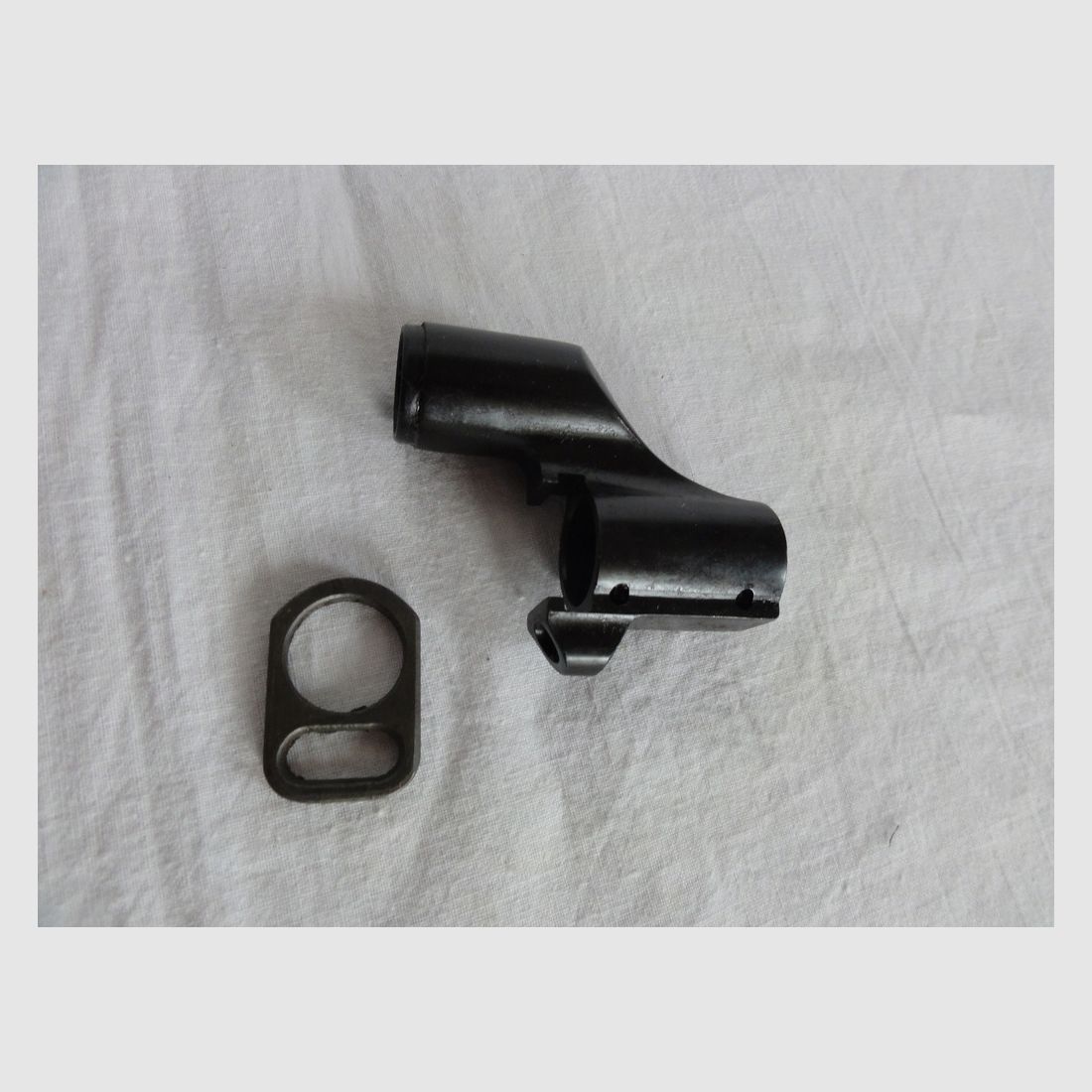 Ich .S.U.C.H.E. einen gefrästen/frühen AKM Gasblock und einen AK47 Gasblock.  English: I am looking for a milled/early AKM gasblock and also for an AK47 gasblock.  Tags: Yunker AK Kalasch Teilesatz Partskit Mpi RPK