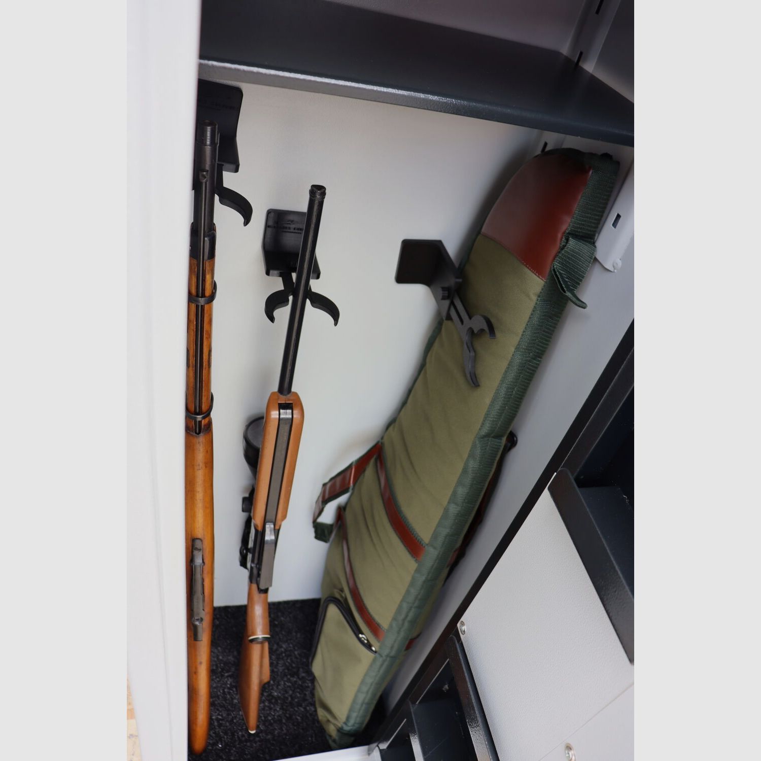 Gunshome uG GUN-i-FLEX sejf na broń HUNTER HABICHT Klasa 0 dla 9LW