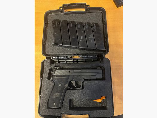  SIG Sauer Ha.Pistole 9mmLuger SIG Sauer P226 US Navy-SEALS (9mmPara/9x19) et HOLSTER