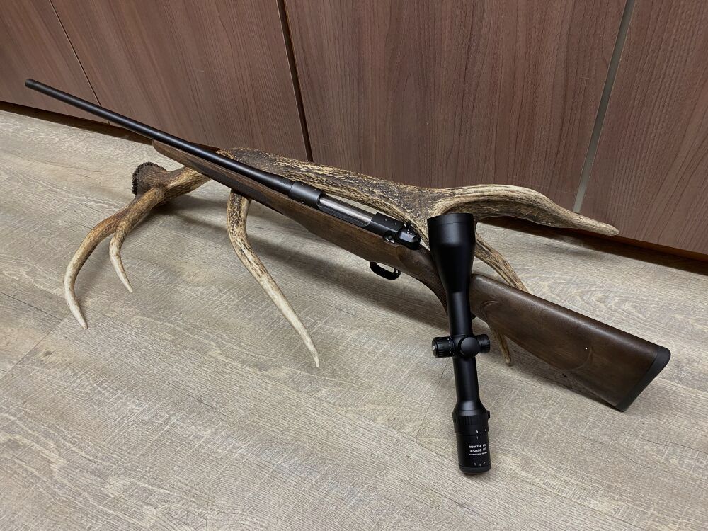 Mauser M12 Pure, con Meopta MeoStar R1r 3-12x56 RD