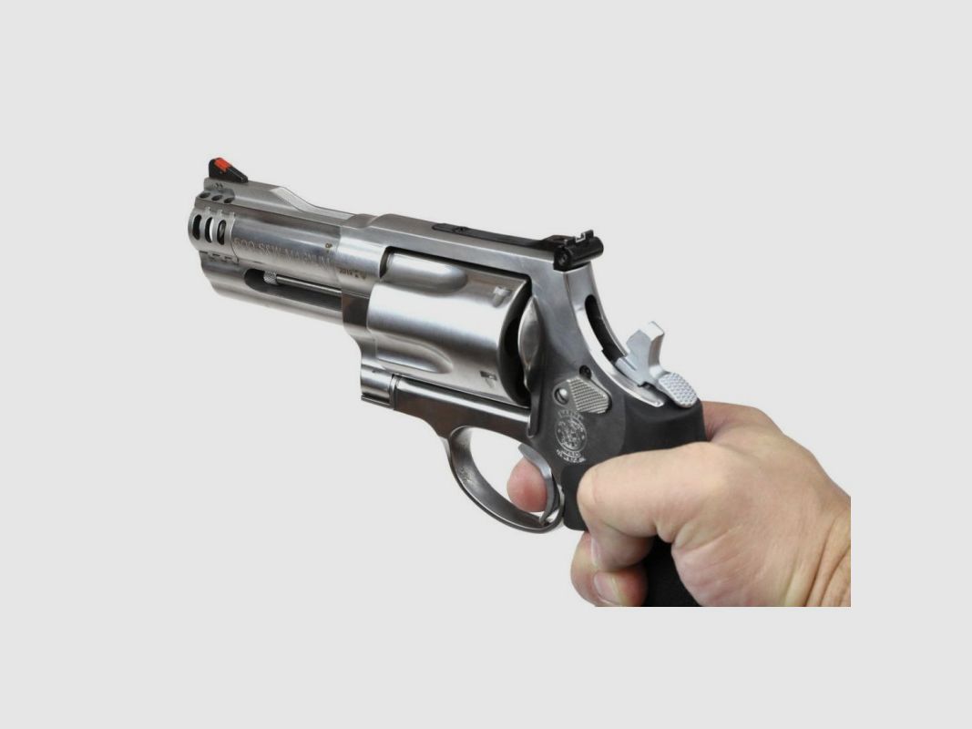 SMITH & WESSON REV 500 4 INCH, image 1 of 2