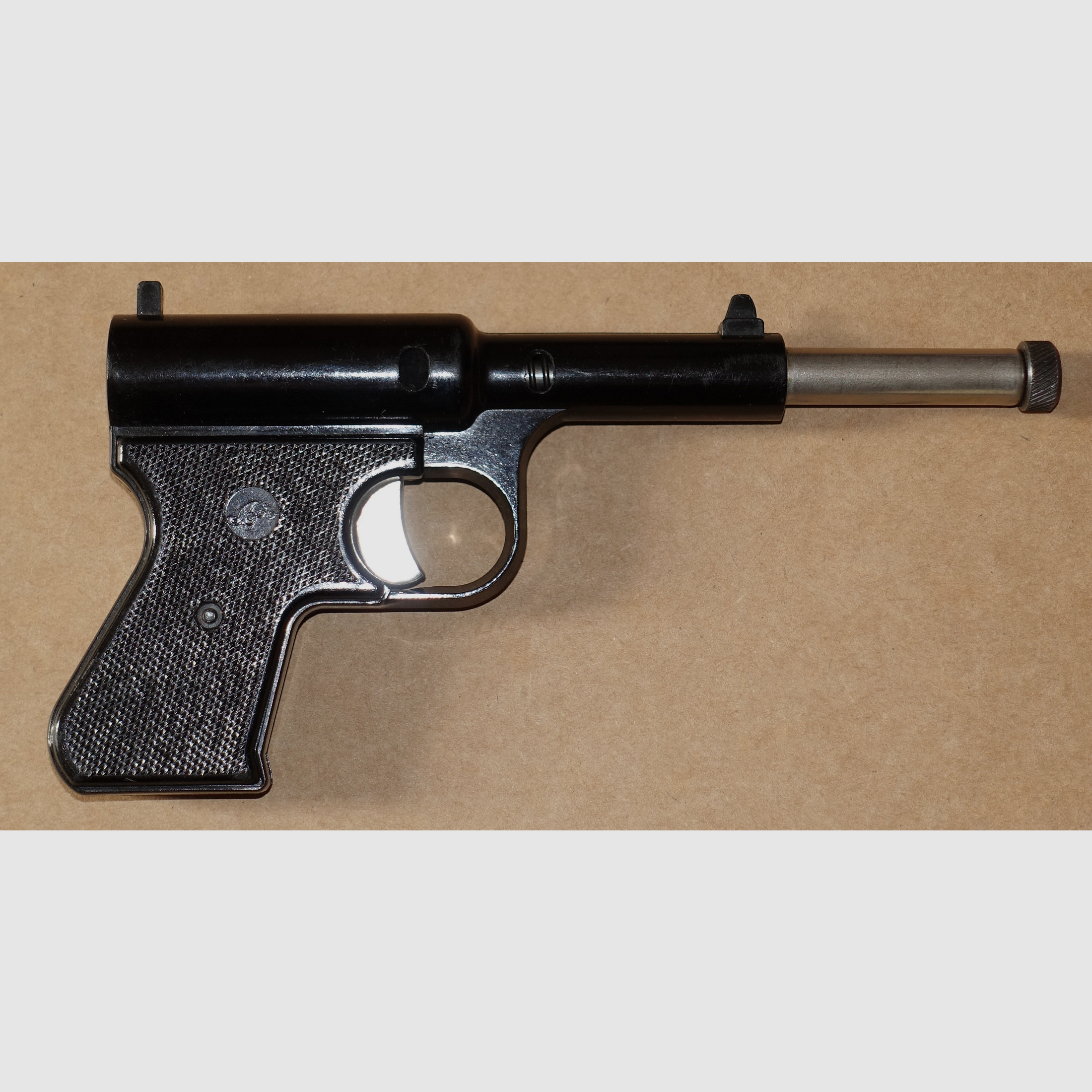 Collection de pistolets à air / 12 pièces / Walther Diana Lov Baikal Record etc.