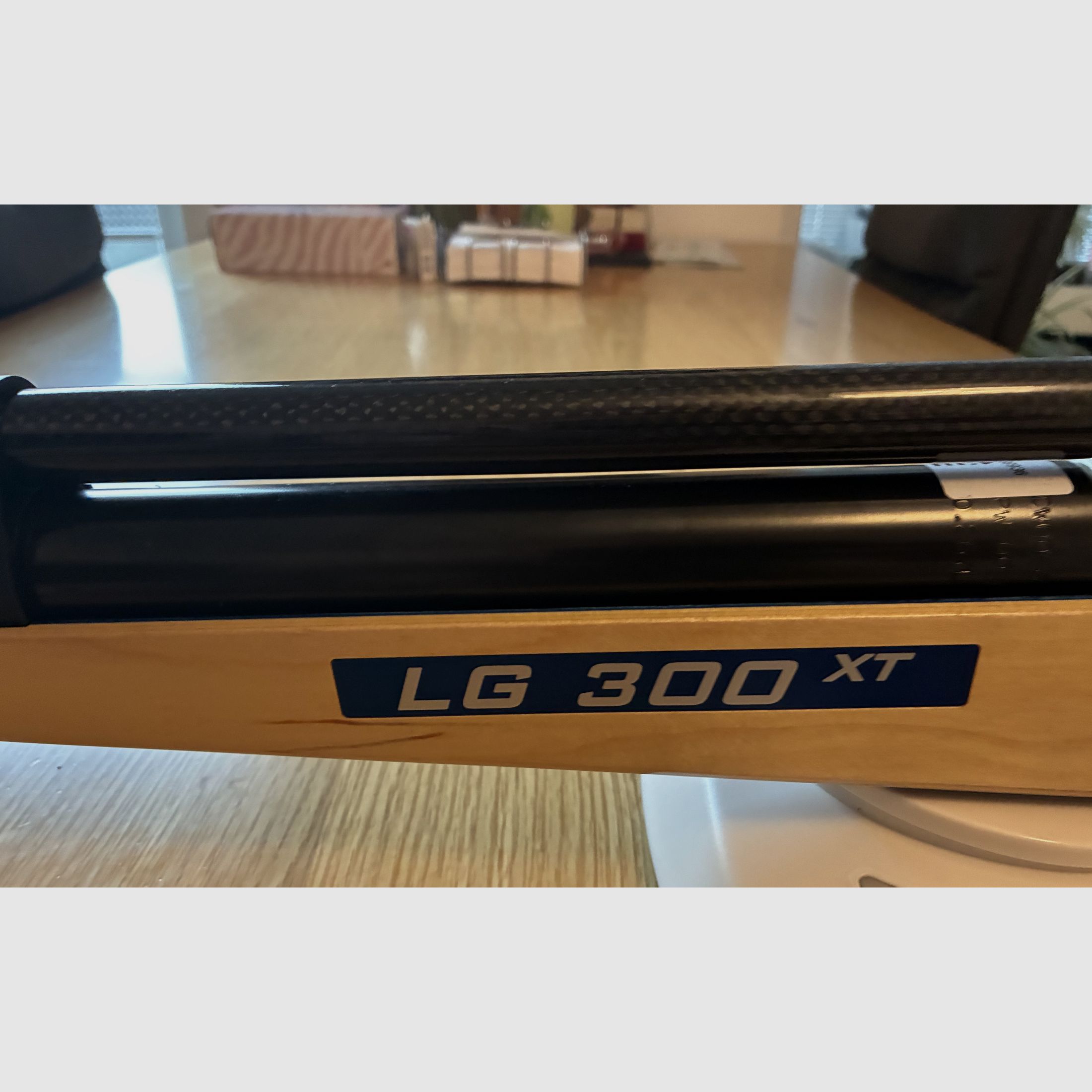 Air rifle LG 300 XT LG300XT wooden stock in top condition late model