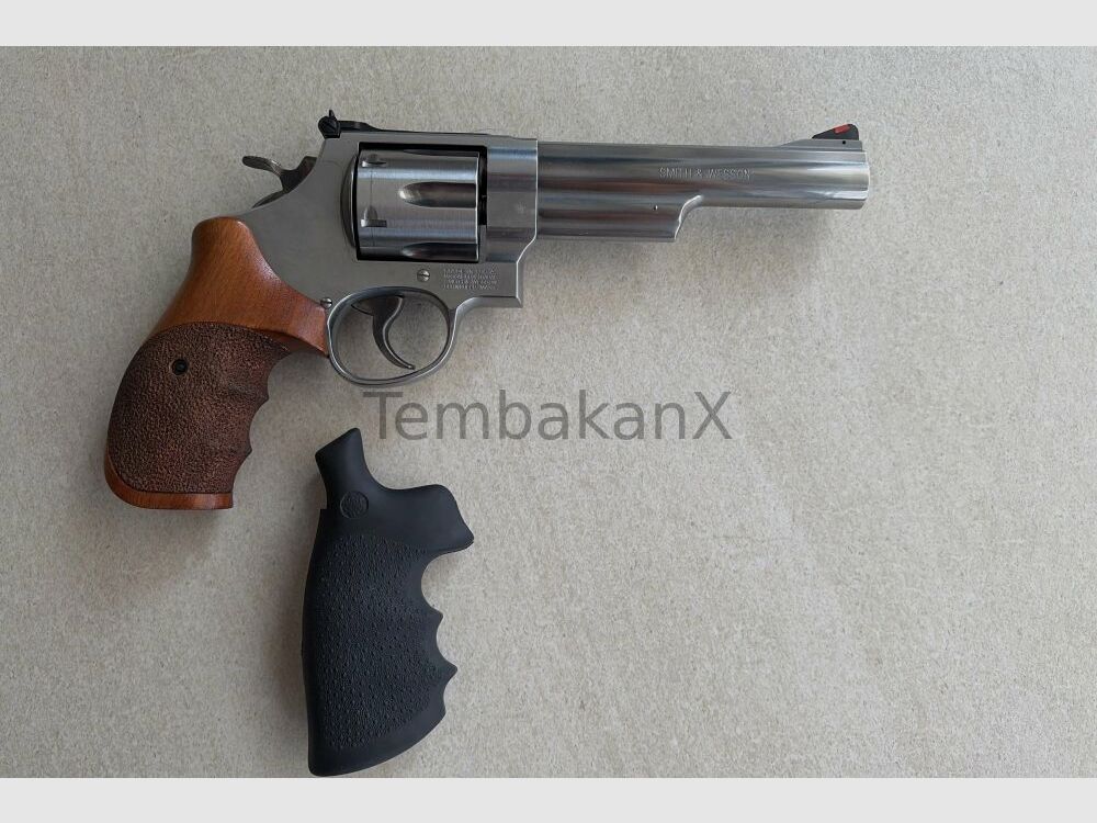 Smith & Wesson 629-6 mit Koffer .44RemMag