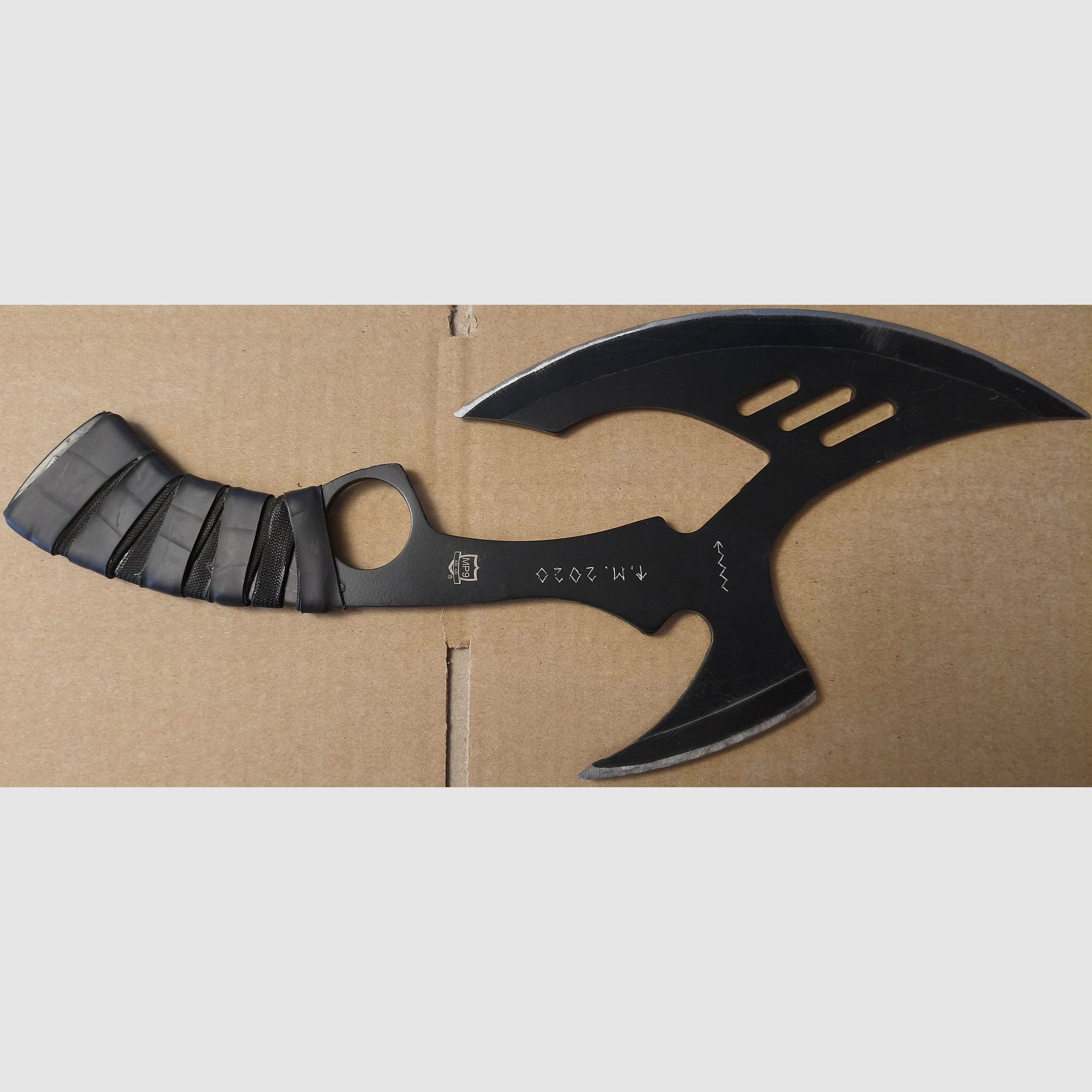 MP9 Aisi 420 Wurfaxt