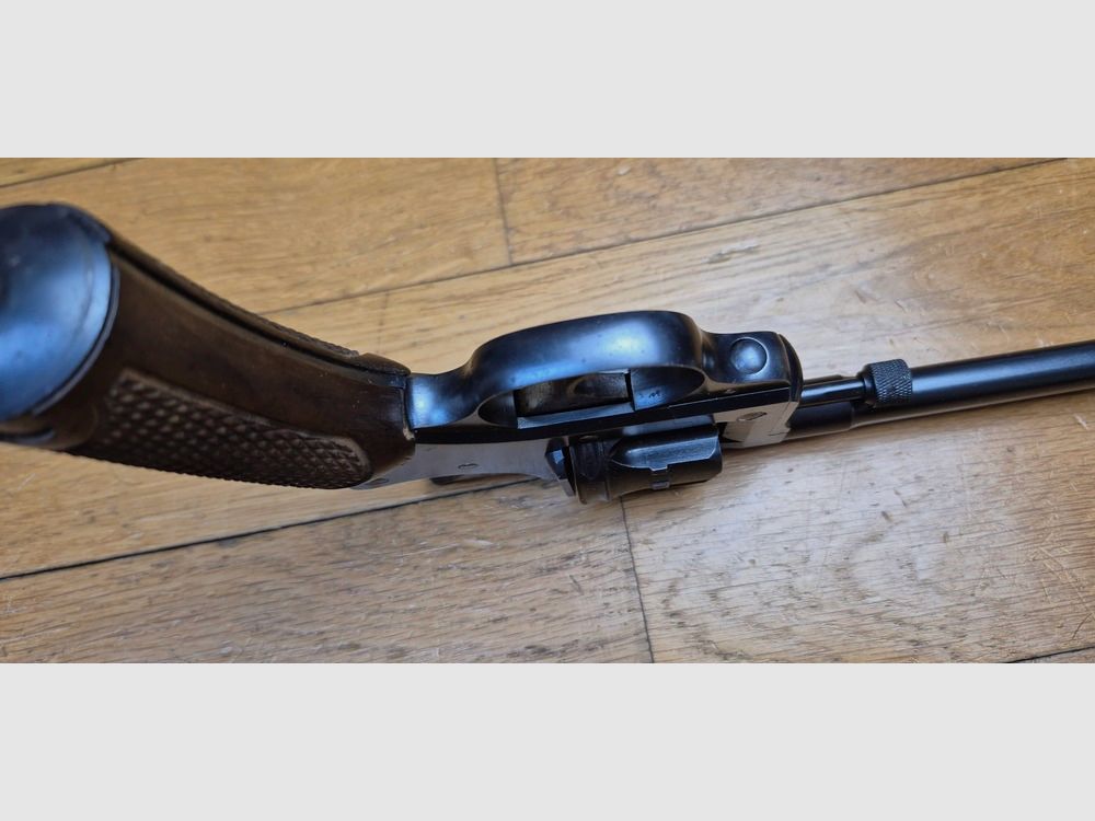 Schöner Dienstrevolver Modell 1892 – Gängig, aber mythisch – Höhepunkt des Dienstrevolvers Made in France – Kaliber 8mm92 – Mono-Nummer – Waffe von 1910 – Schöne Mechanik – Schöner Lauf – Etui Modell 1915 aus dem Ersten Weltkrieg – TBE +, Bild 11 von 31