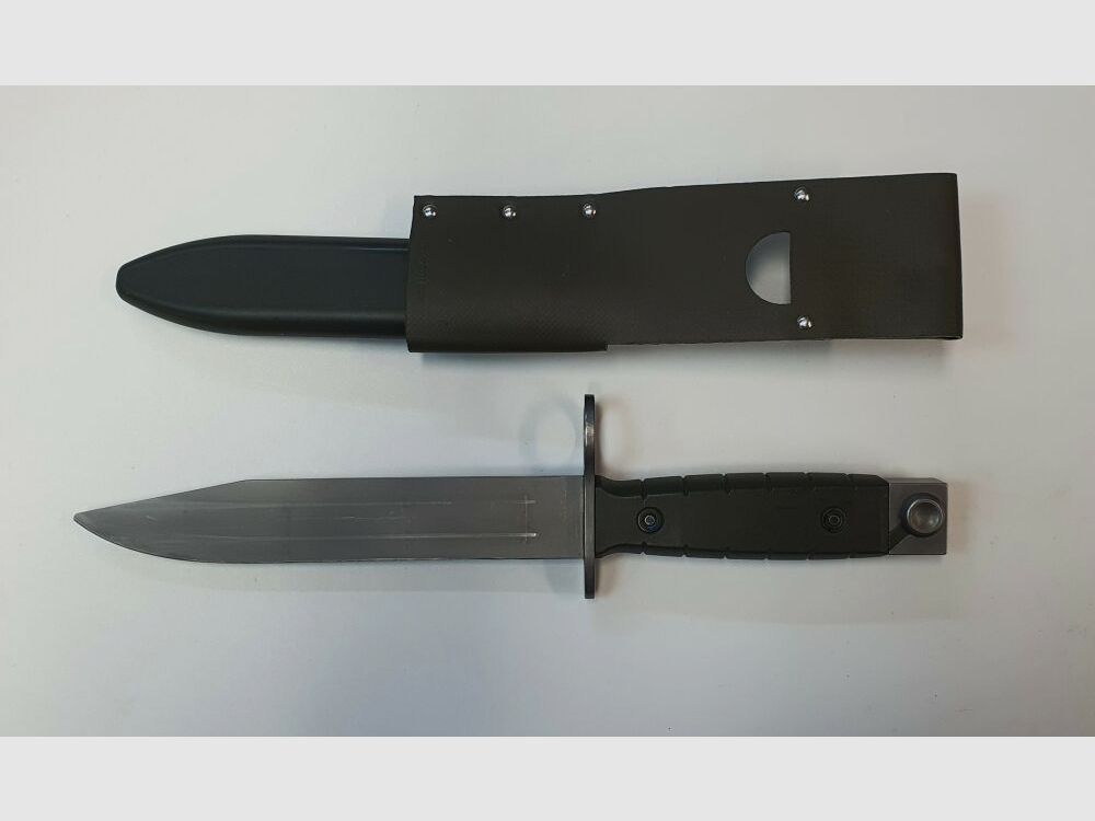 Swiss ordinance bayonet, SIG PE90/Stgw 90 with belt hook, image 2 of 5