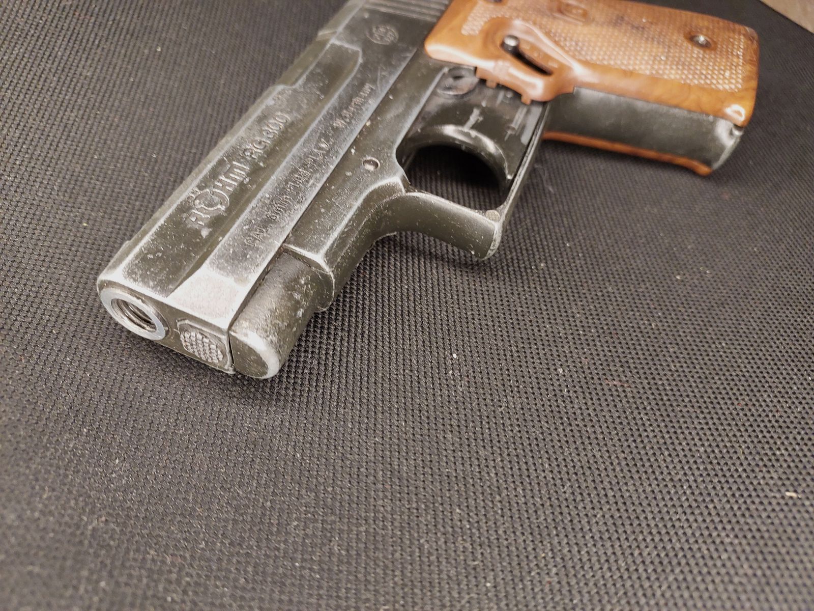 Röhm RG300 (RG 300) Schreckschuss Pistole Kal. 6mm Flobert (PTB 327)