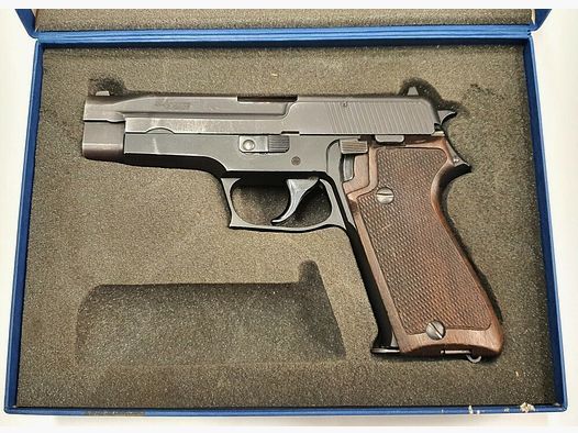 SIG P220 okładziny drewniane