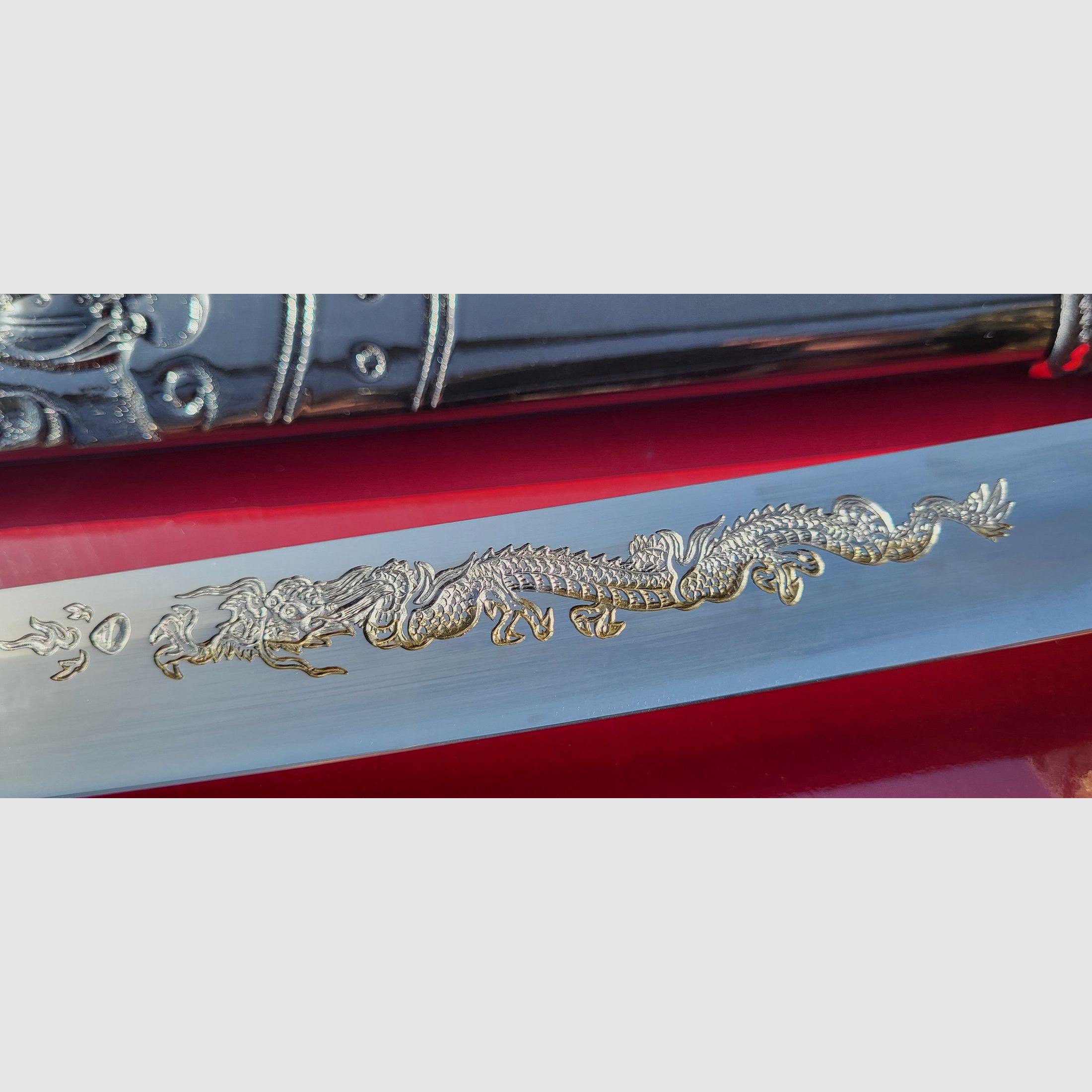 Katana Toshiro Tenryu, schwarz, mit eingraviertem Drachen auf Saya