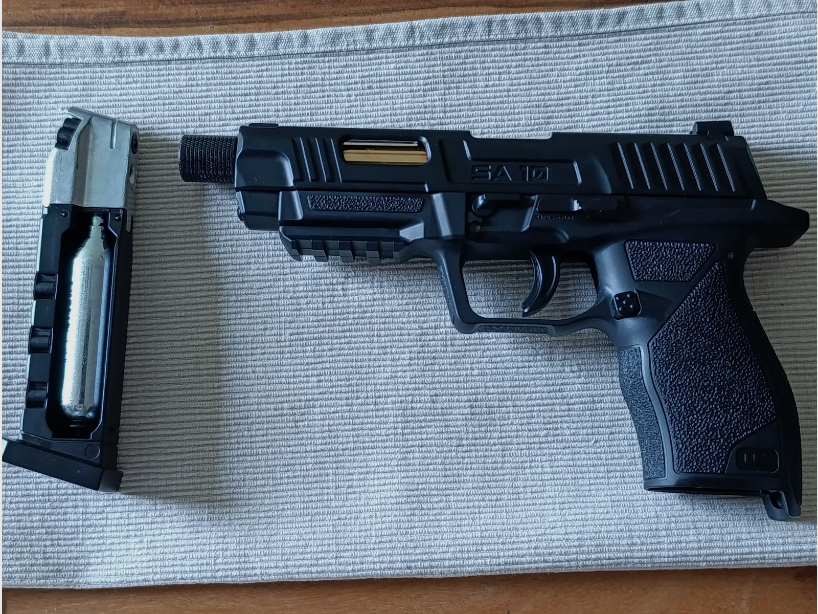 Pistolet Umarex UX SA10 Co2 4,5 mm BB/Diabolo