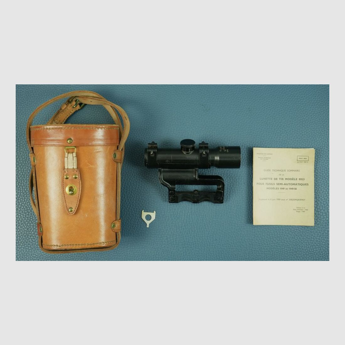 OPL APX L806 "Lunette de tir modèle 1953" dans un étui