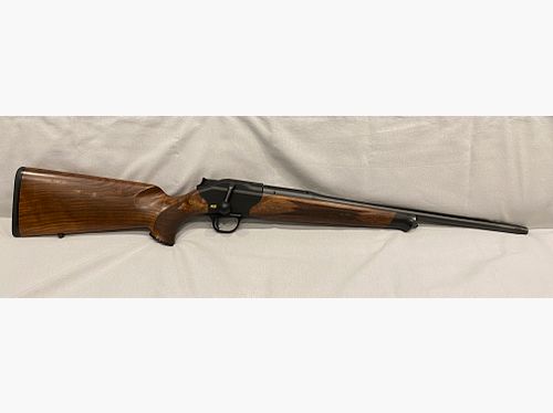 Blaser R8 Standard, wooden stock, black system box