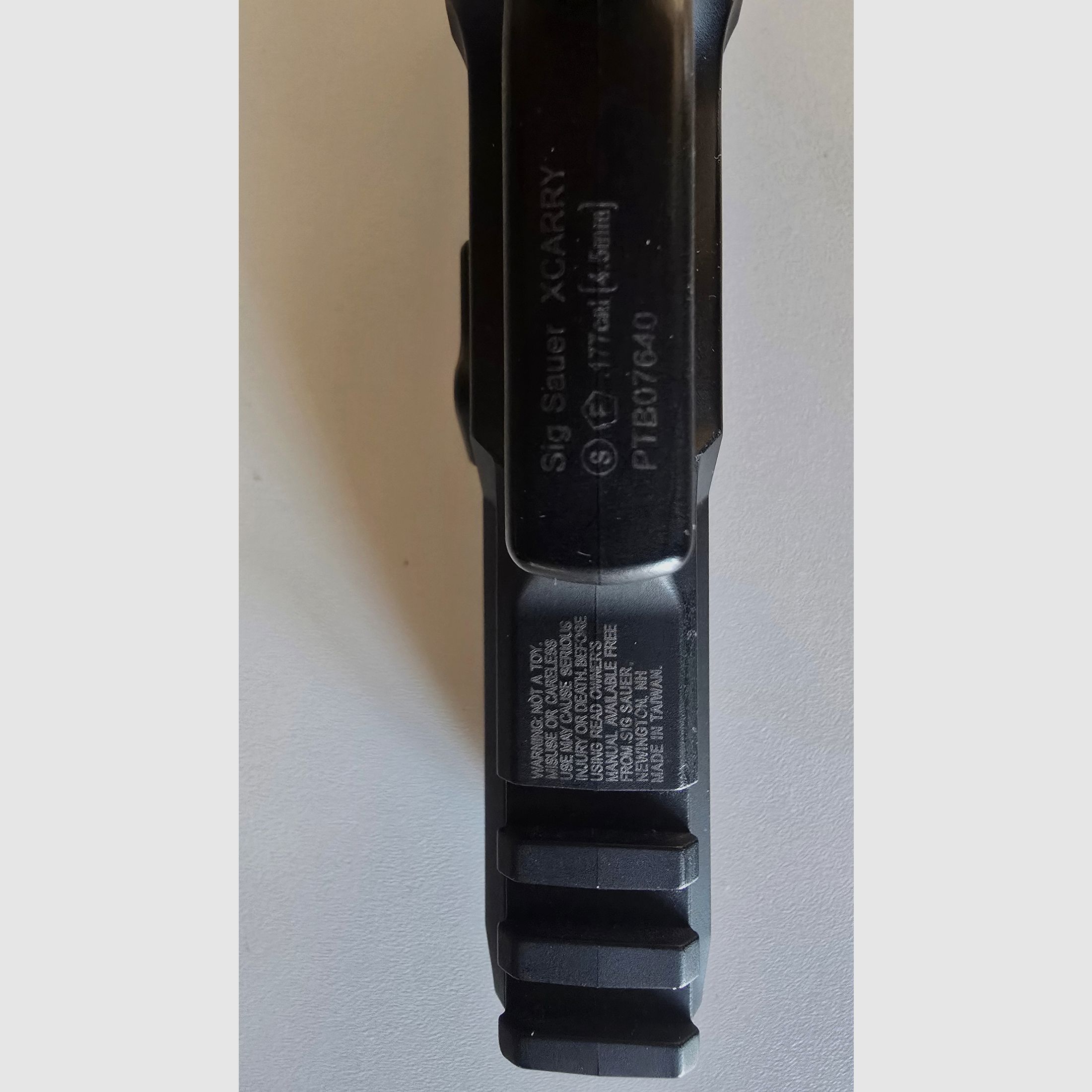 Sig Sauer zestaw - 4,5mm CO2 Sig Sauer P320 X Carry & P365 oraz akcesoria