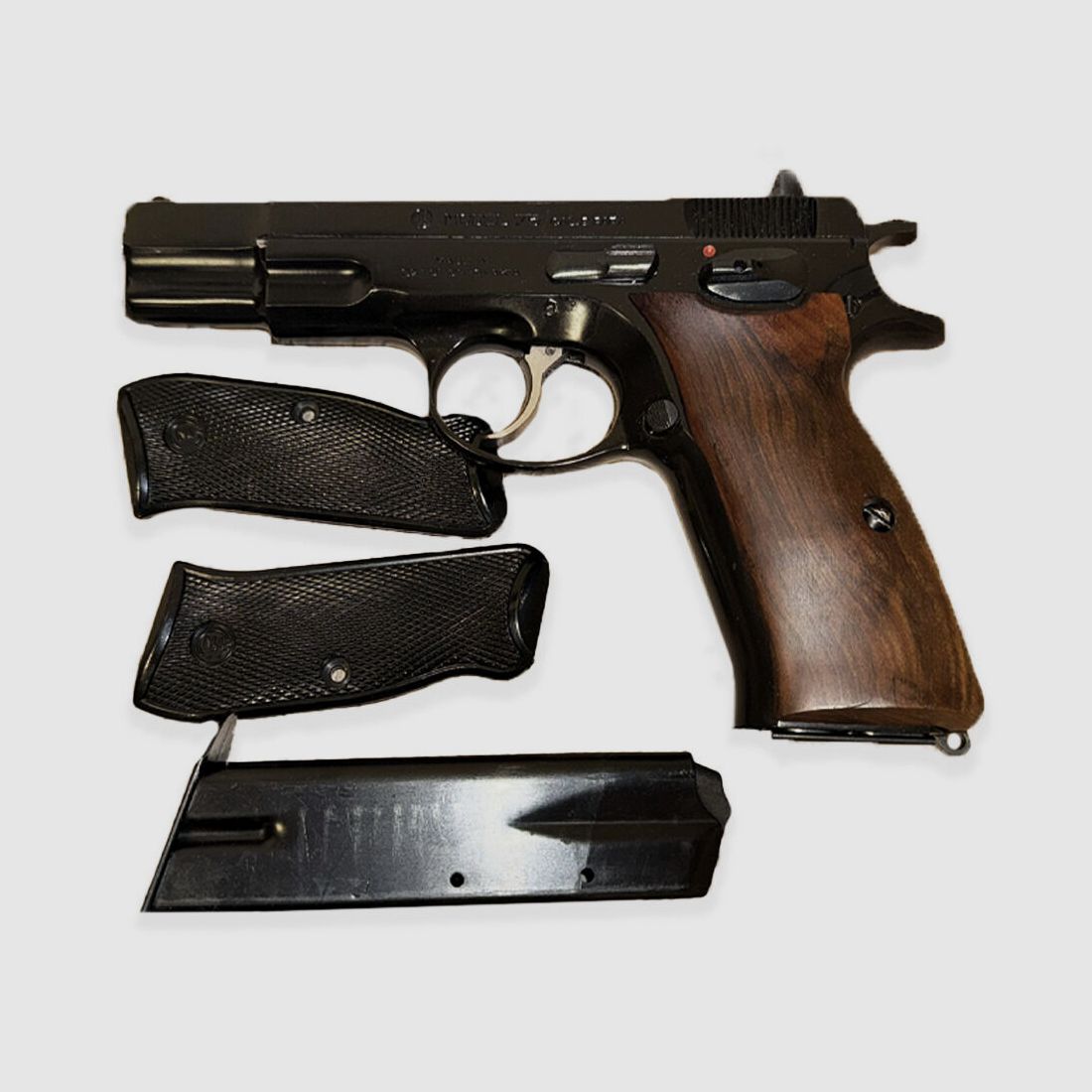 Pistola Brünner 9mm Luger CZ M75