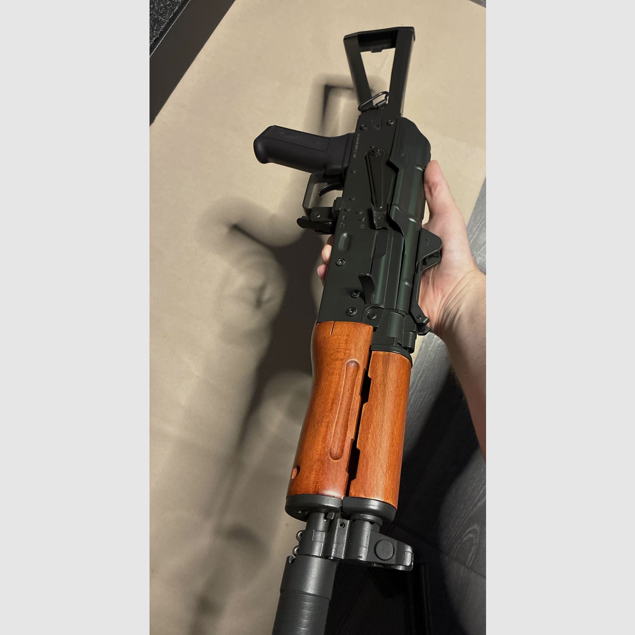 APS AKS74U Airsoft S-AEG 1,4J – OVP + 3 Mid-Caps + Extras