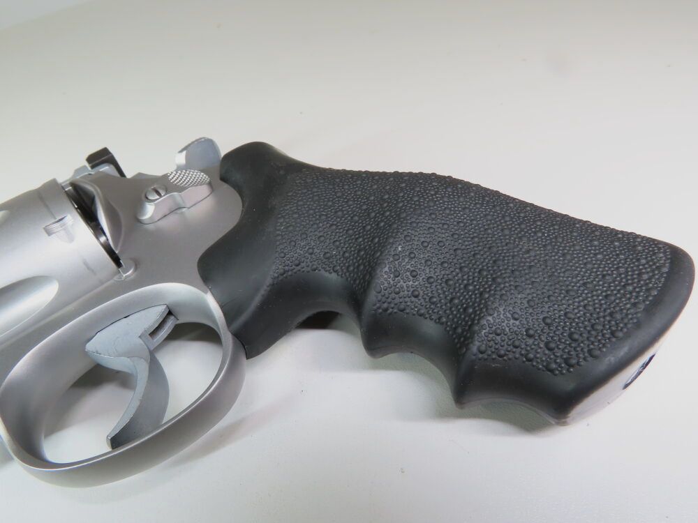 Smith & Wesson 629 - 2 met 2. loop in 4 inch