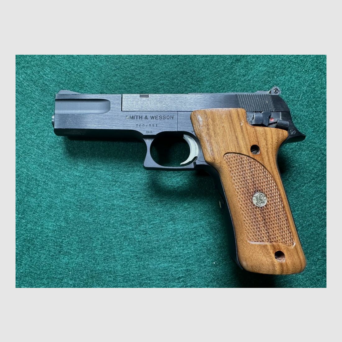 Smith & Wesson 422