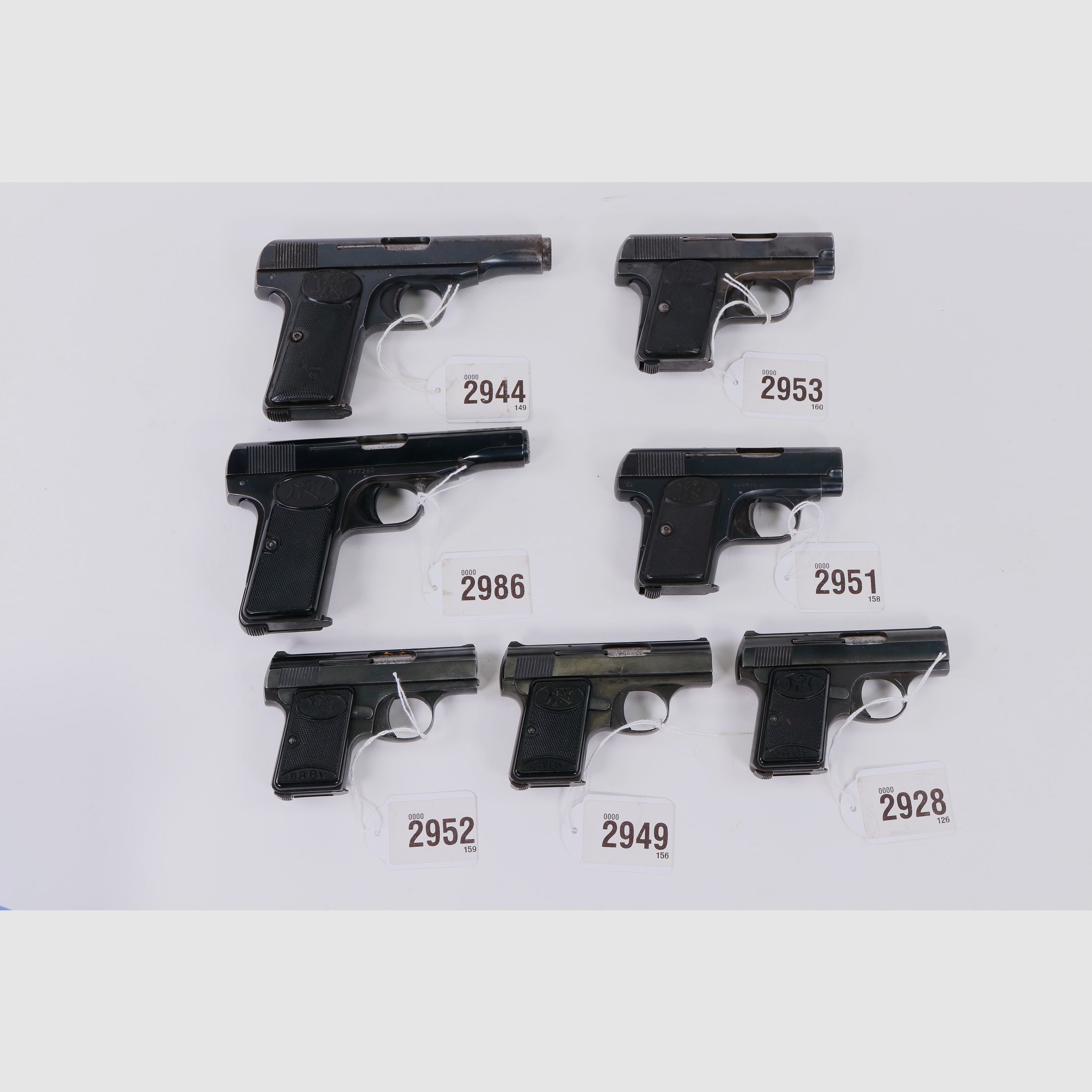 Pistool FN 1910, FN 1906 en FN Baby in totaal 7 pistolen, kaliber 6,35mm Browning || Perceel
