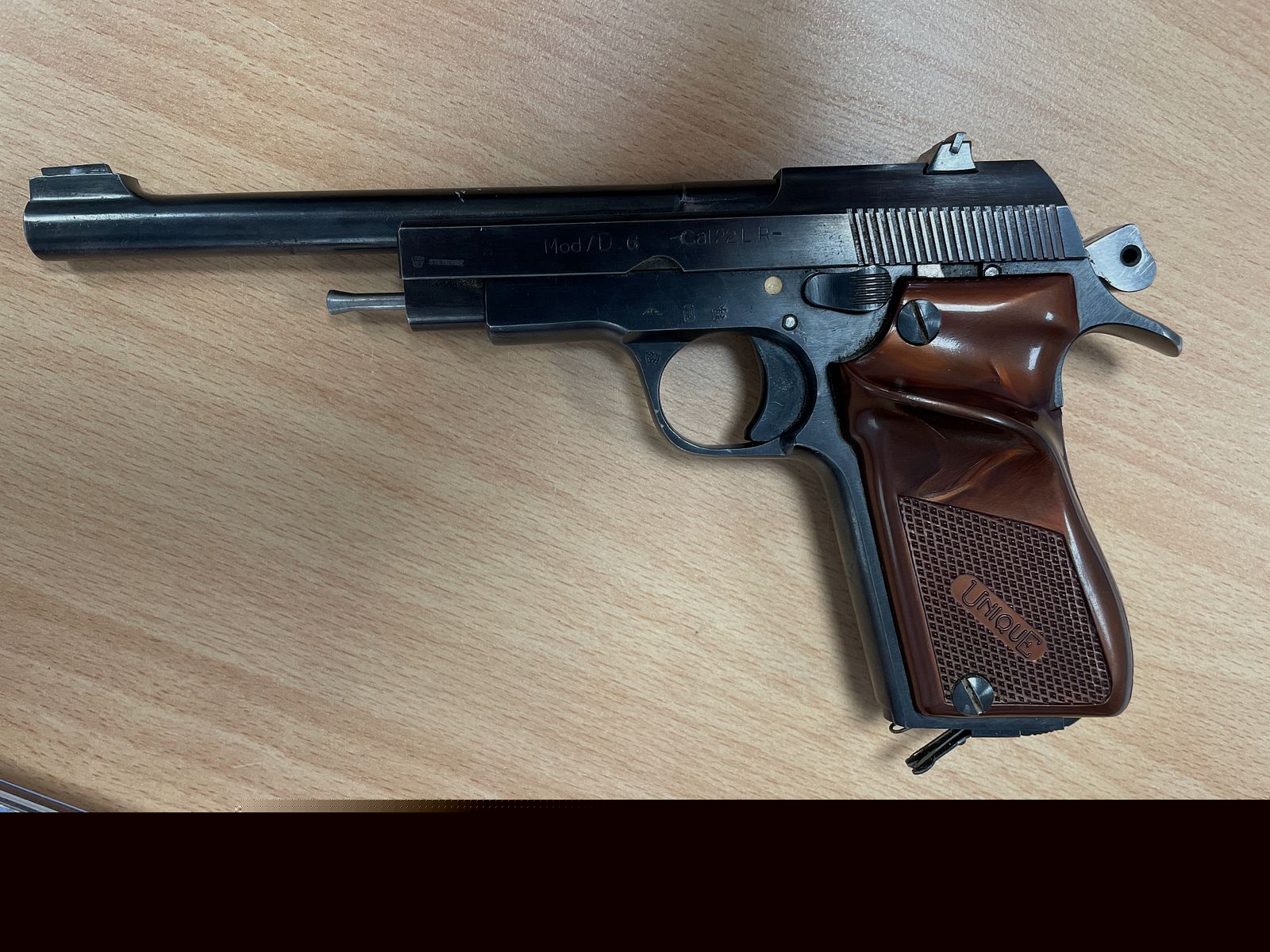 Pistole Unique D.6 Kaliber 22