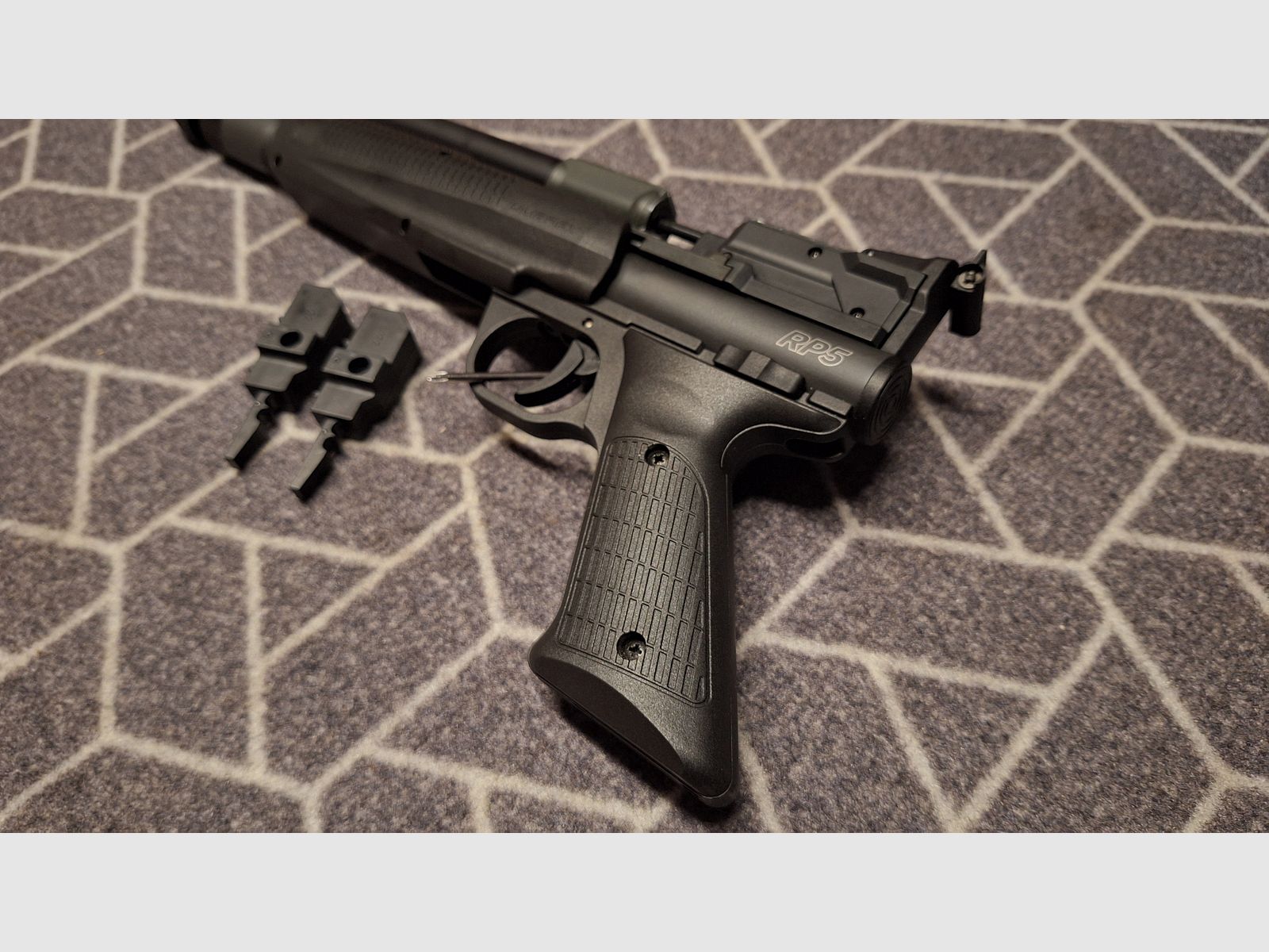 Umarex RP5 4,5 mm CO2 Pump Action mit 2x 5 Schuss Magazinen - Rarität!