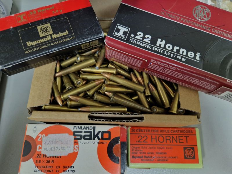 ca. 400 x .22 Hornet ca 4Kg Patronen - Konvolut S&B, Norma, SAKO, RWS...