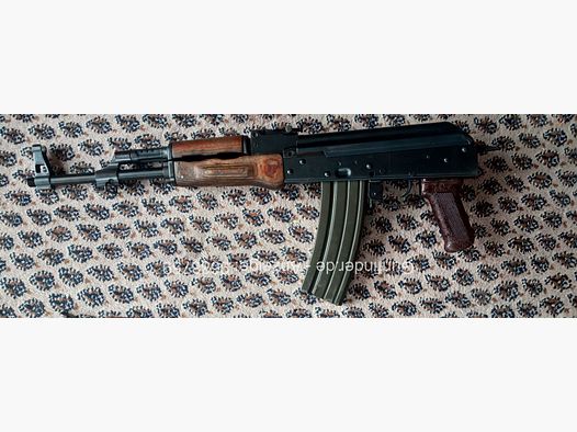 Galil 5.56 AK revista de decoración de acero fosfatado gris (inutilizable/desactivado) / encaja en el cargador AKM AK47, por lo tanto también en GSG Cybergun China-Yunker y Gillman Yunker