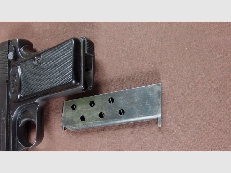 Pistola FN 1910 [C153], imagen 11 de 16