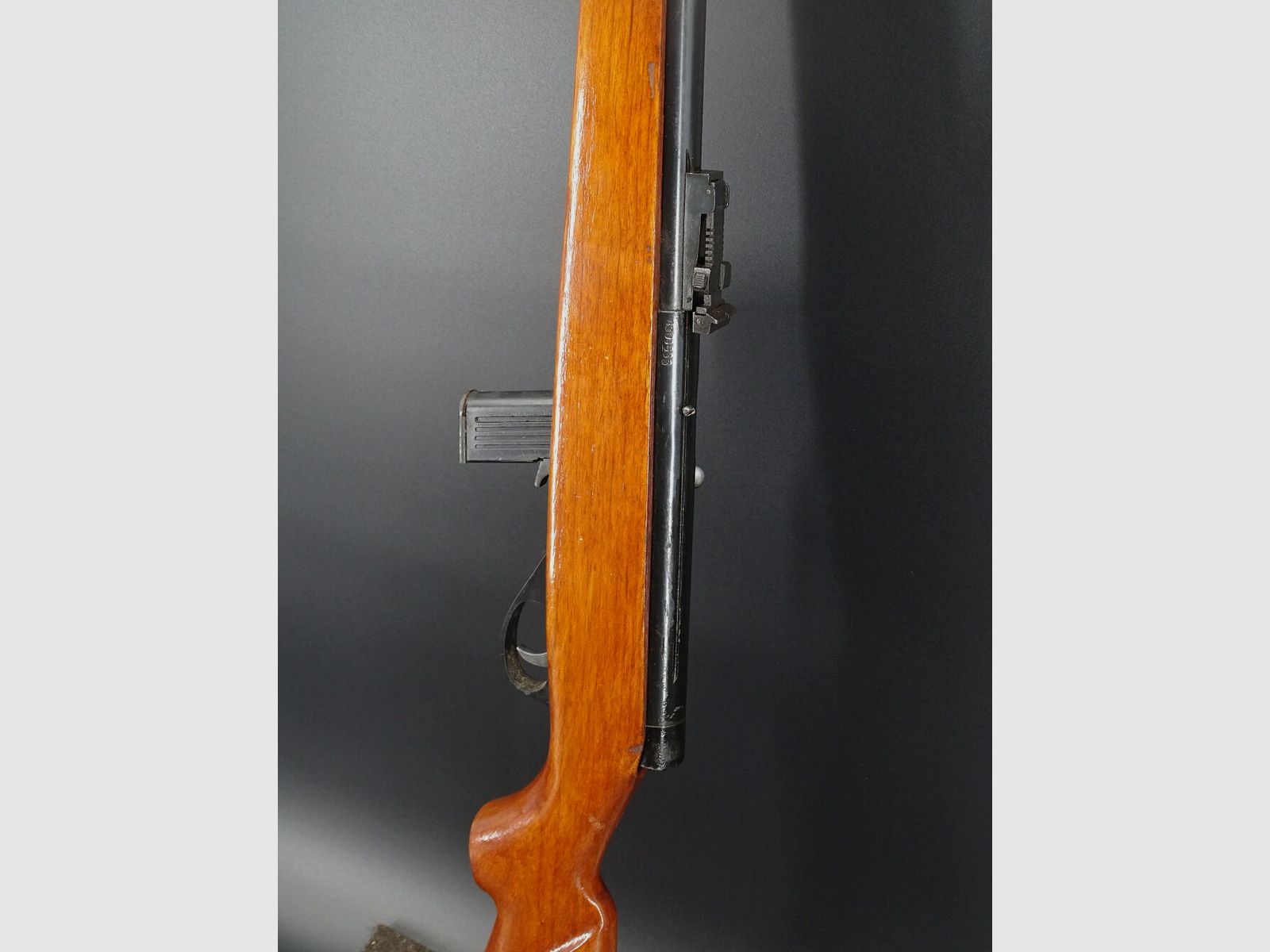 Umarex JW 10 Norinco semi-automatisch geweer kaliber .22lr met schroefdraad 1/2x20 UNF JW 10