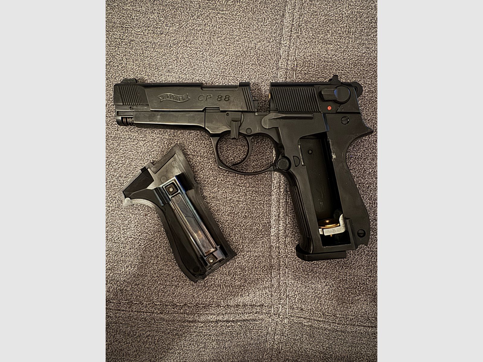 CO2 air pistol Walther CP 88 (4.5mm Diabolo) – complete set in case with accessories & receipt