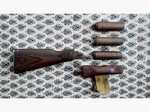 AK Schaft-set hout laminaat donkerbruin / Schaft en handbescherming // AKM & AK74 / kan ook in Cybergun GSG Co2 AK47 worden aangepast
