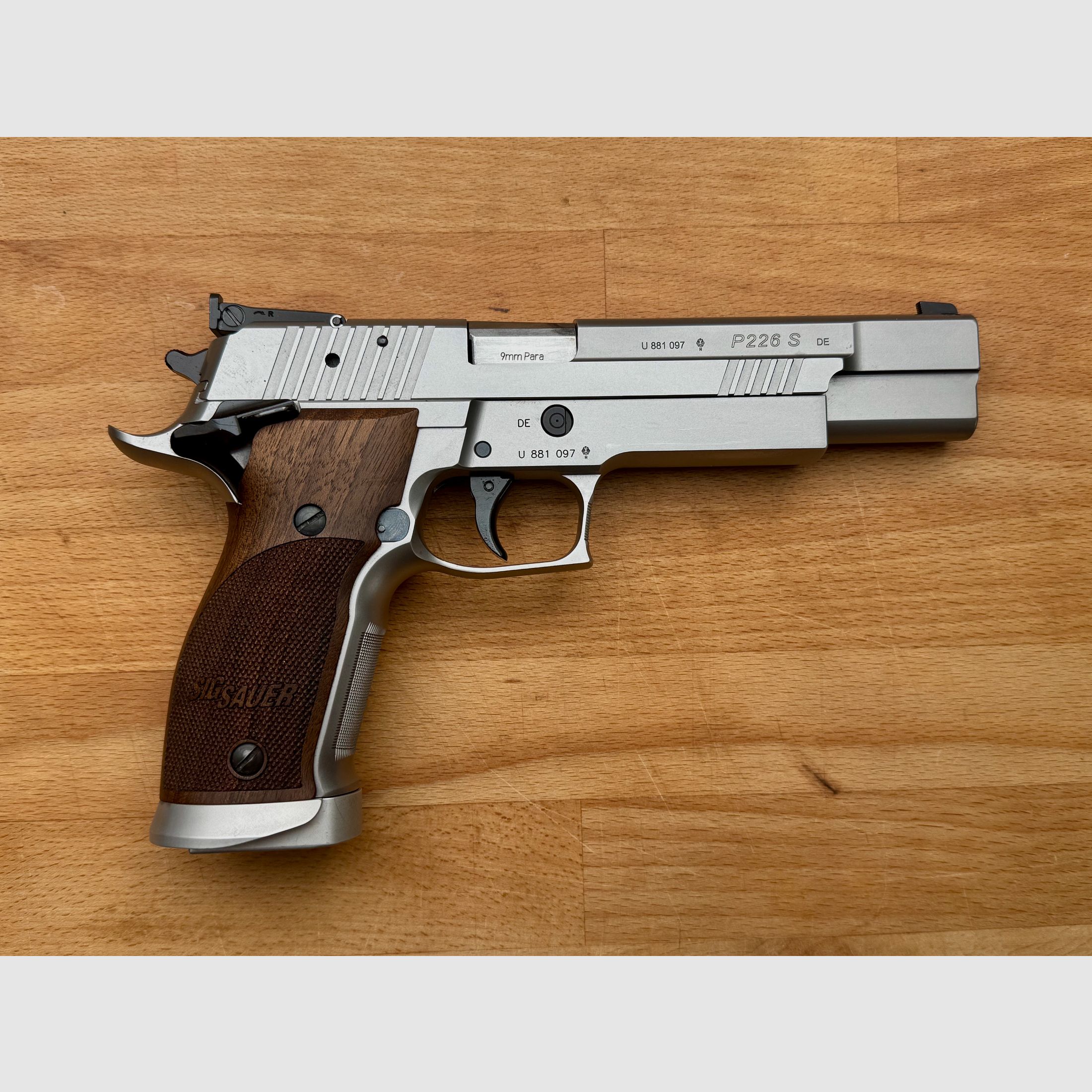 SigSauer P226S x-Six aus Eckernförde