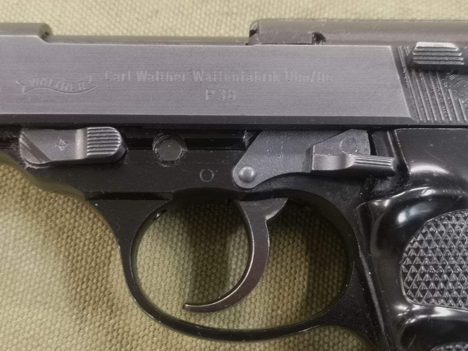 Walther P38 Pistolentasche und 4 Magazine