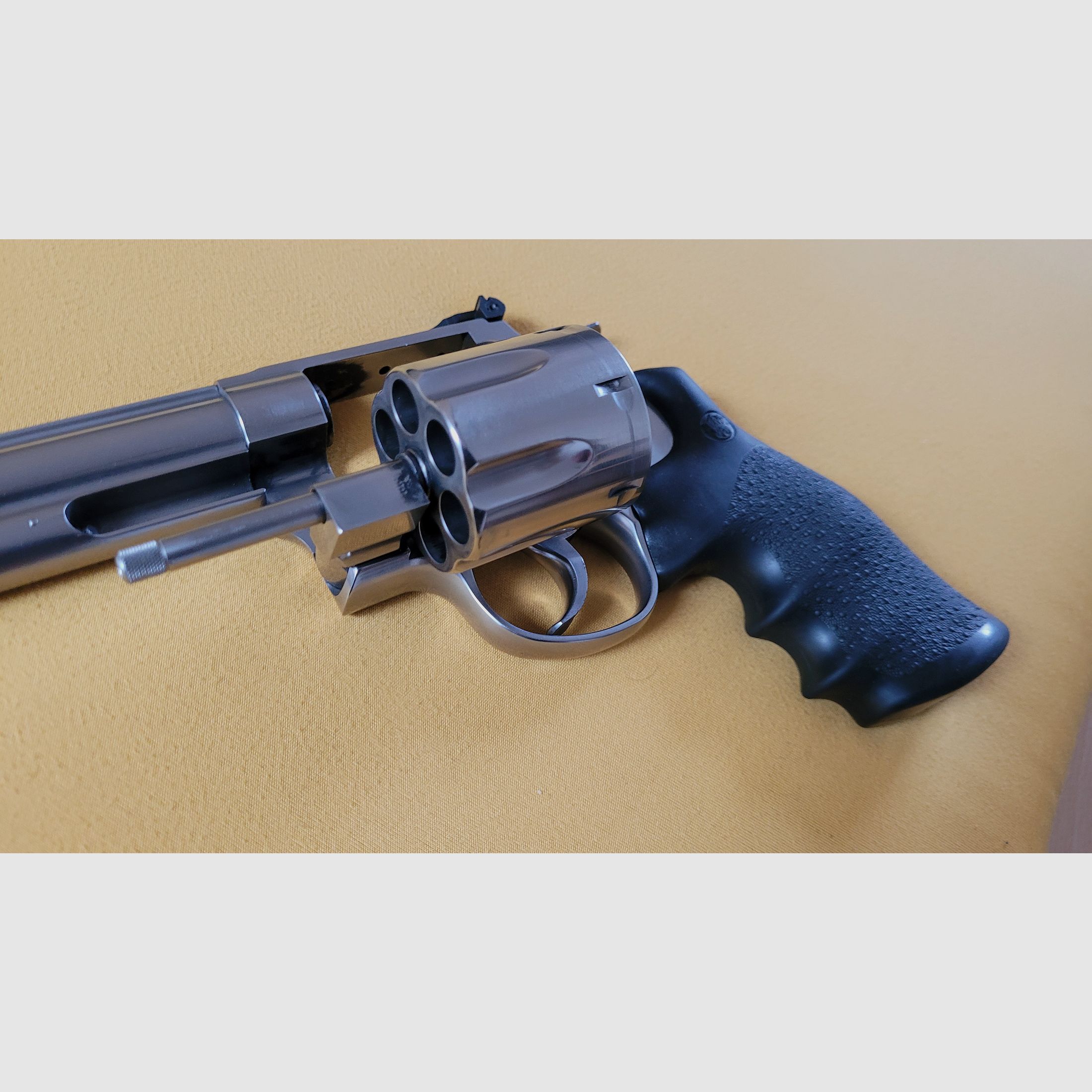 44 Magnum Smith & Wesson Revolver 629-5 Classic