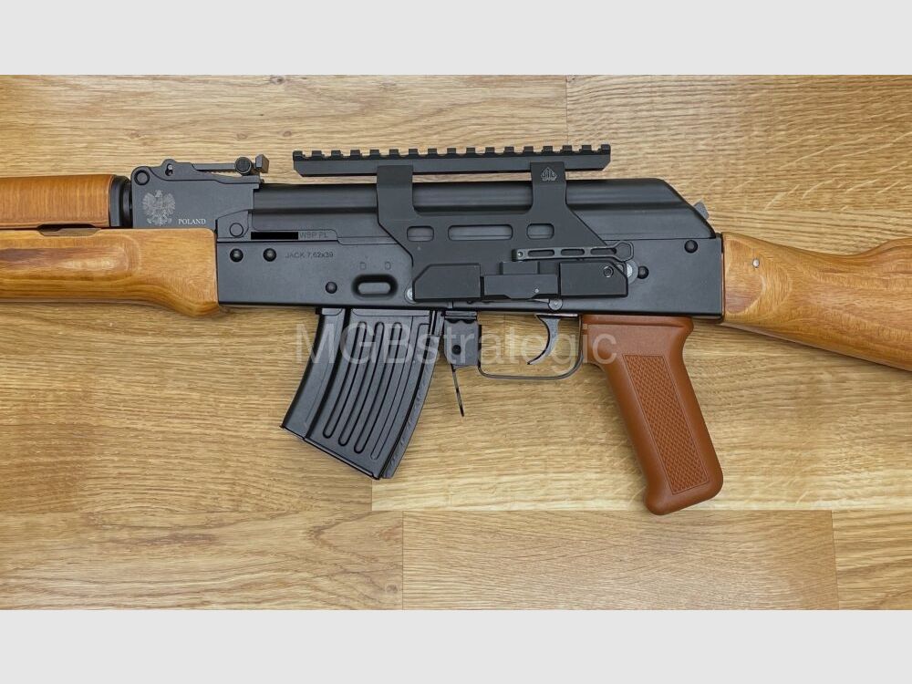 WBP Jack - carabina semiautomatica 7,62x39 - sistema AKM AK47 AK74 con calciatura in legno stratificato - il bayonetta può essere montata - Made in Poland - novità!