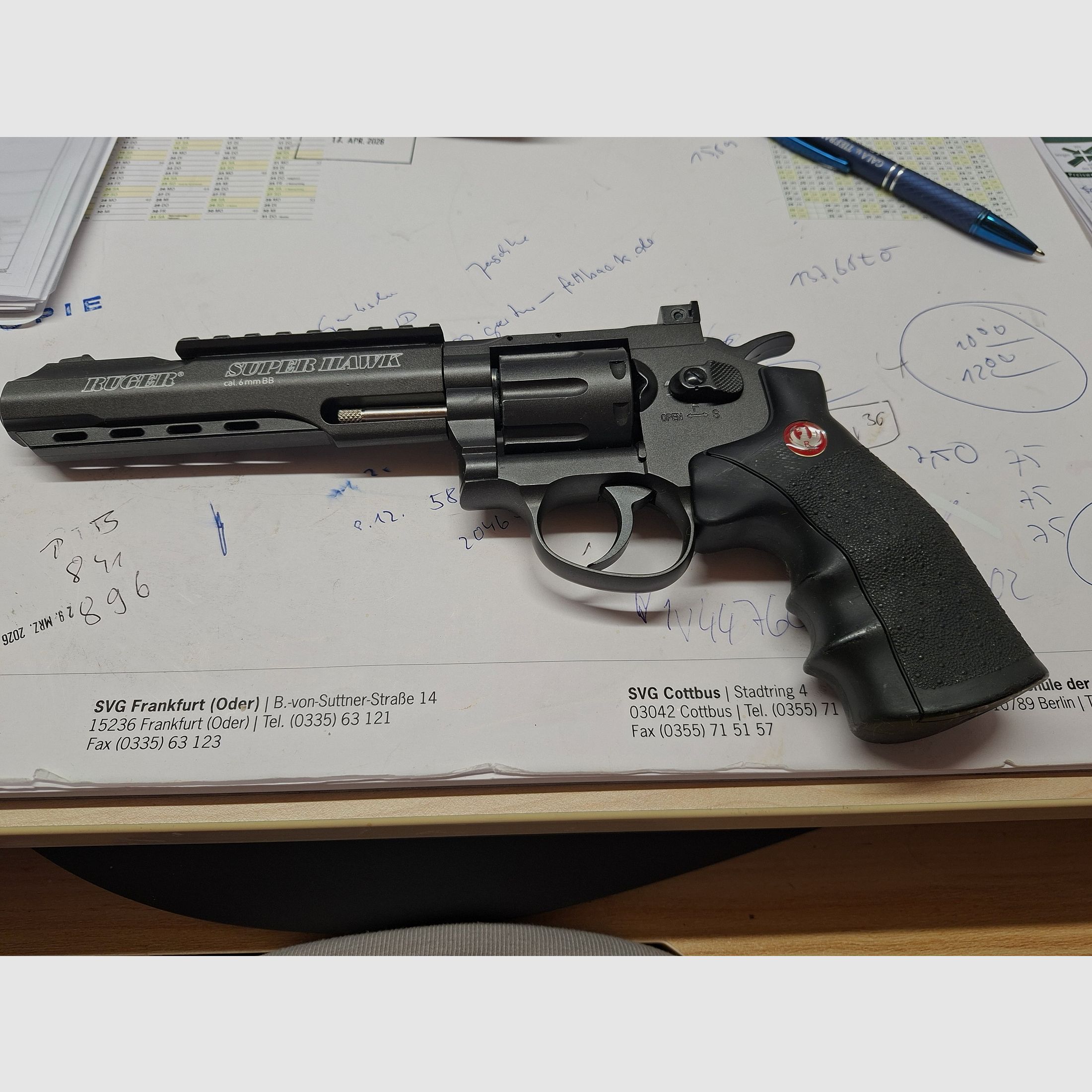 Rewolwer Ruger Super Hawk