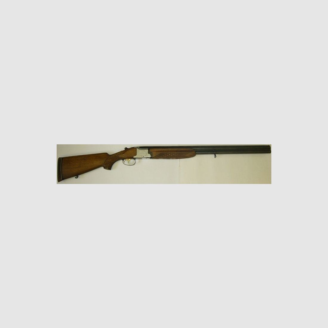 DIVERS used weapon double-barreled shotgun